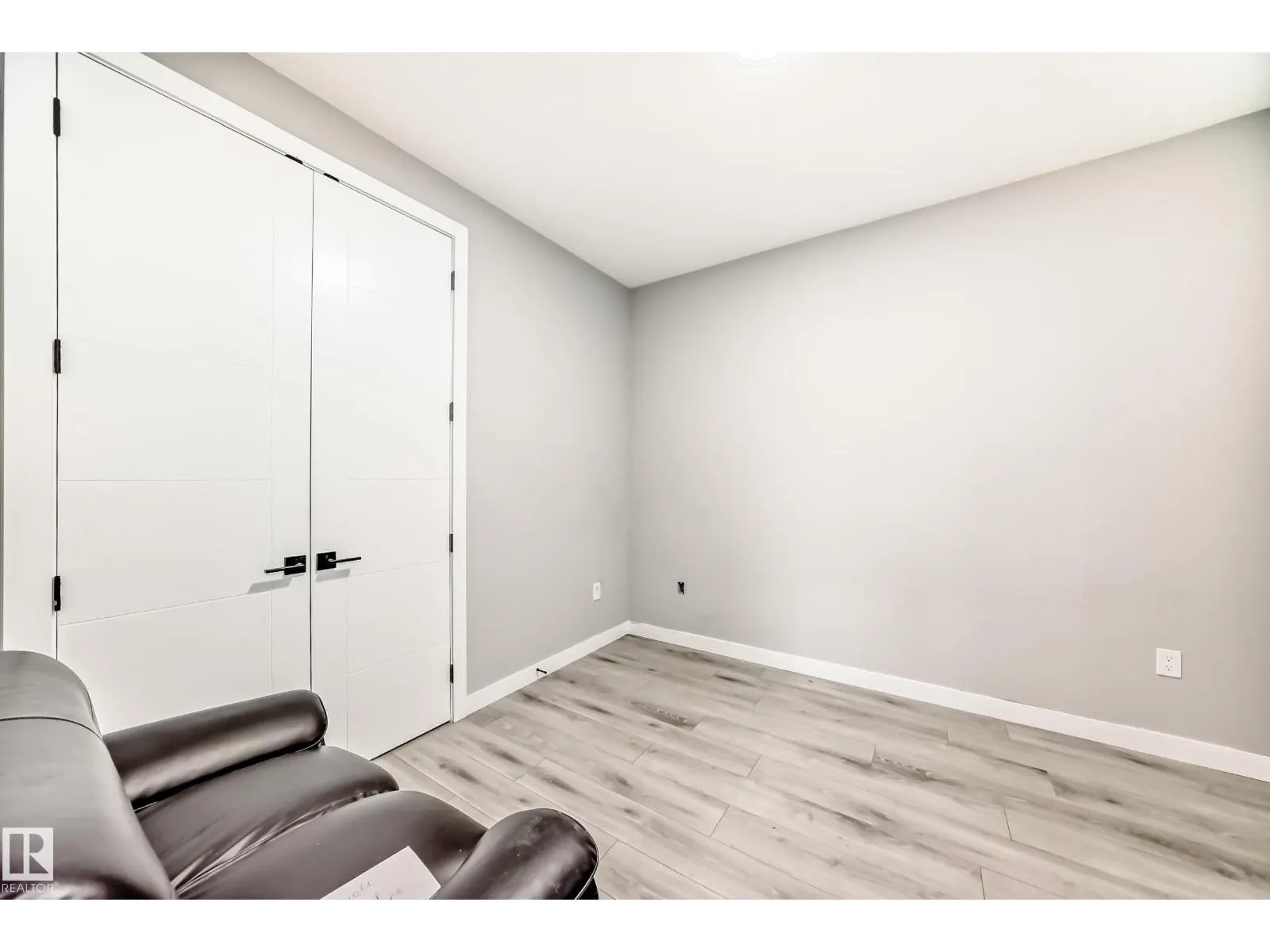 6819 171 AV NW