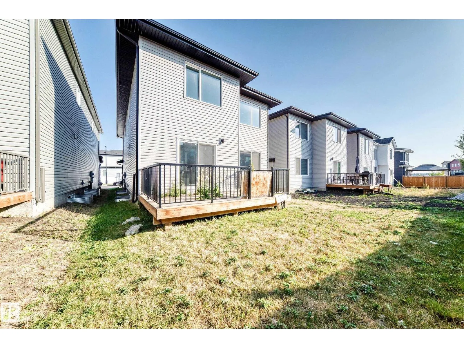 6819 171 AV NW