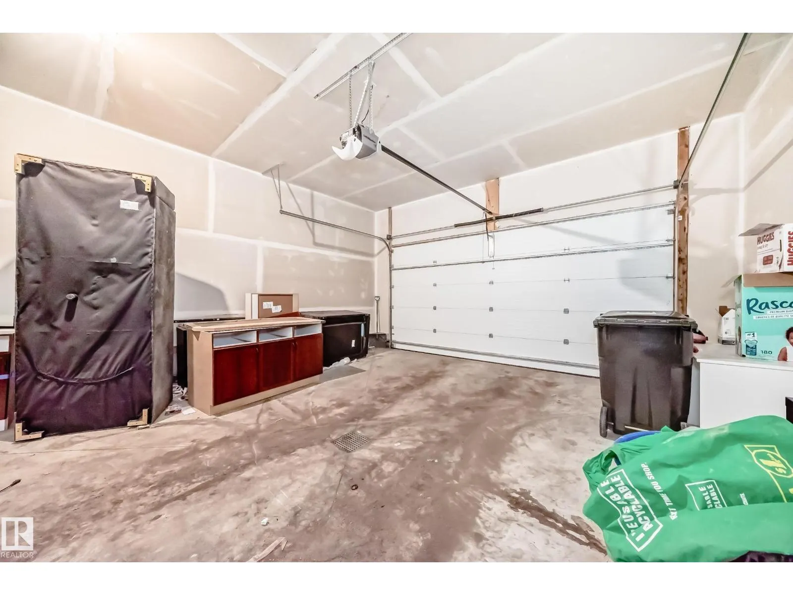 6819 171 AV NW
