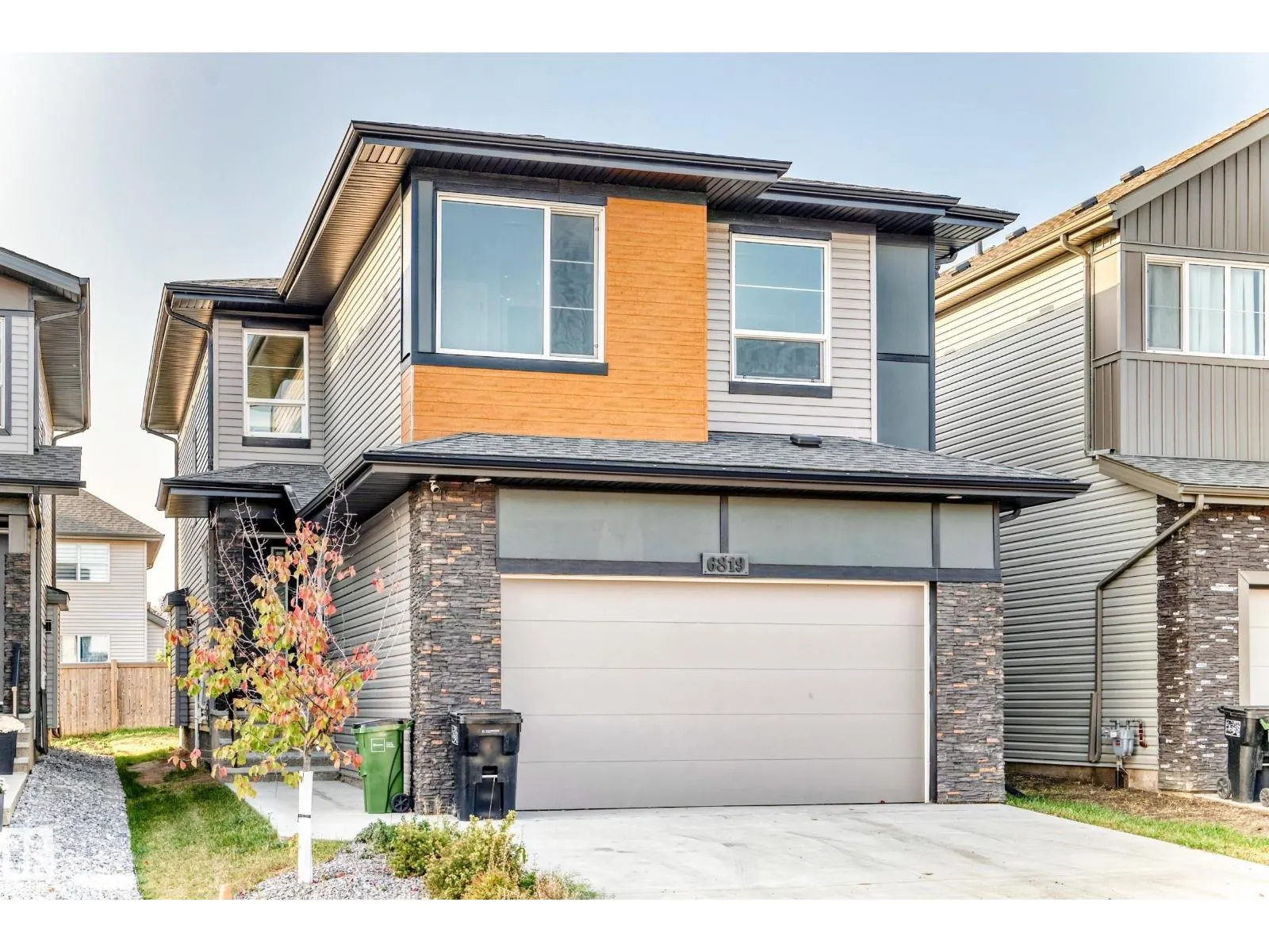 6819 171 AV NW