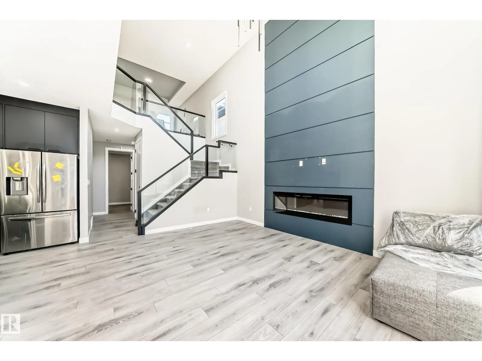 6819 171 AV NW