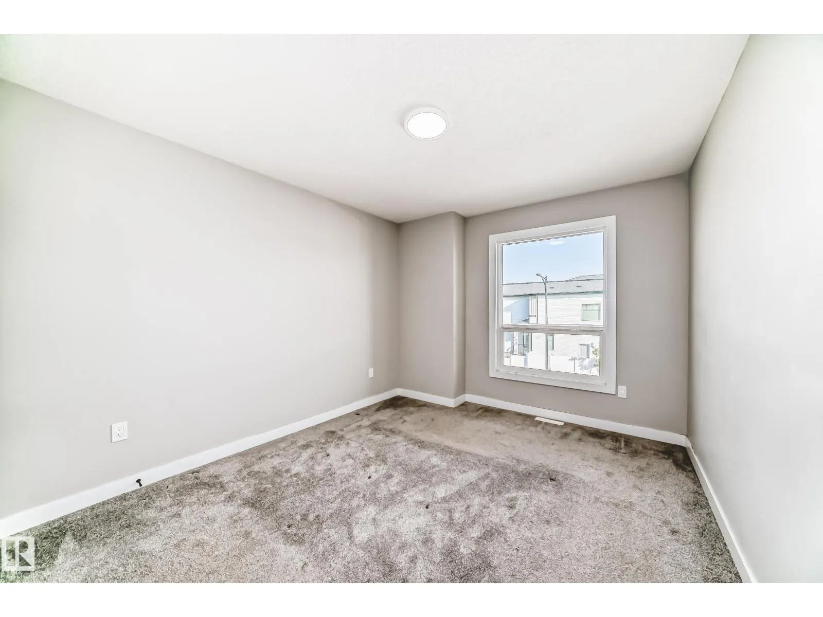 6819 171 AV NW