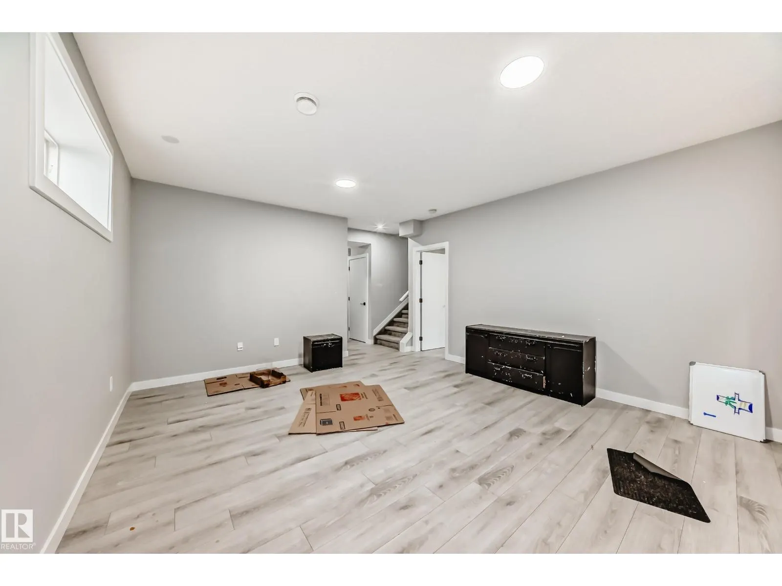 6819 171 AV NW