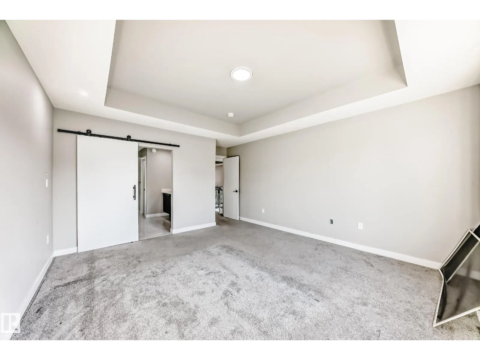 6819 171 AV NW