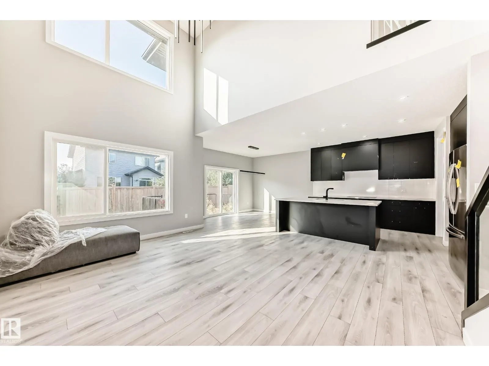 6819 171 AV NW