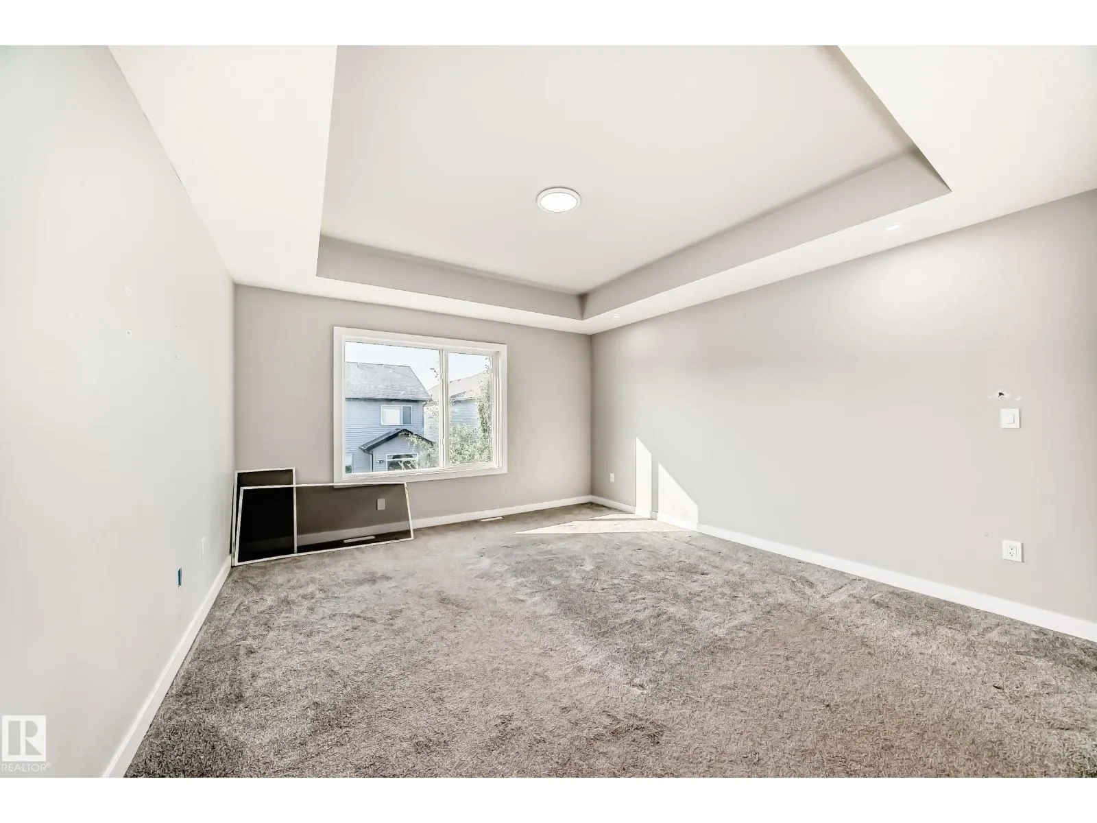 6819 171 AV NW