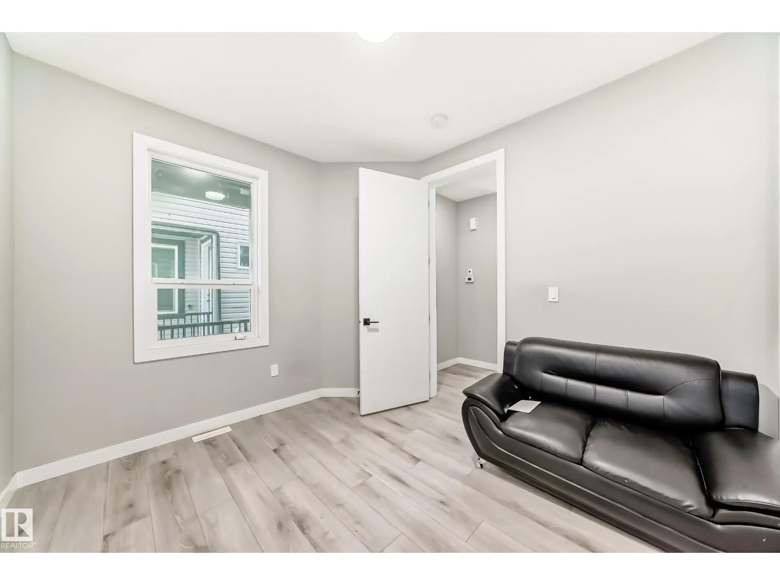 6819 171 AV NW