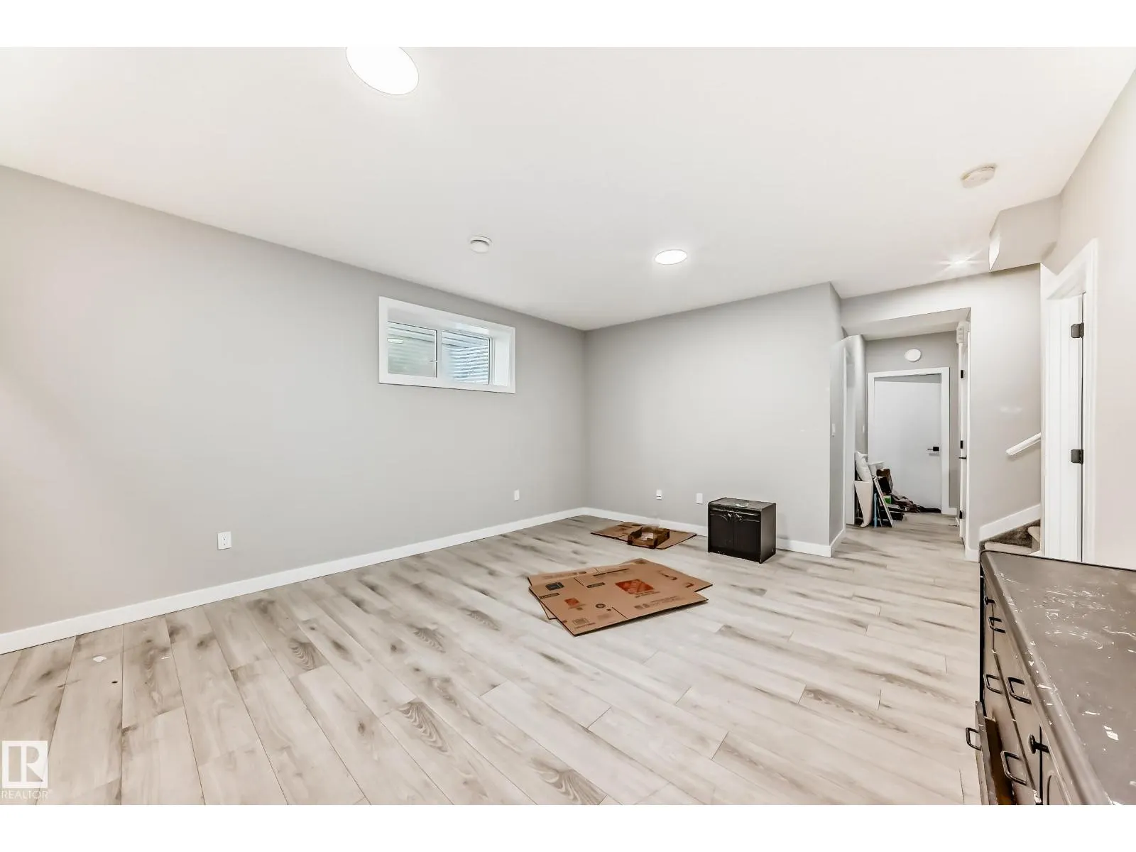 6819 171 AV NW