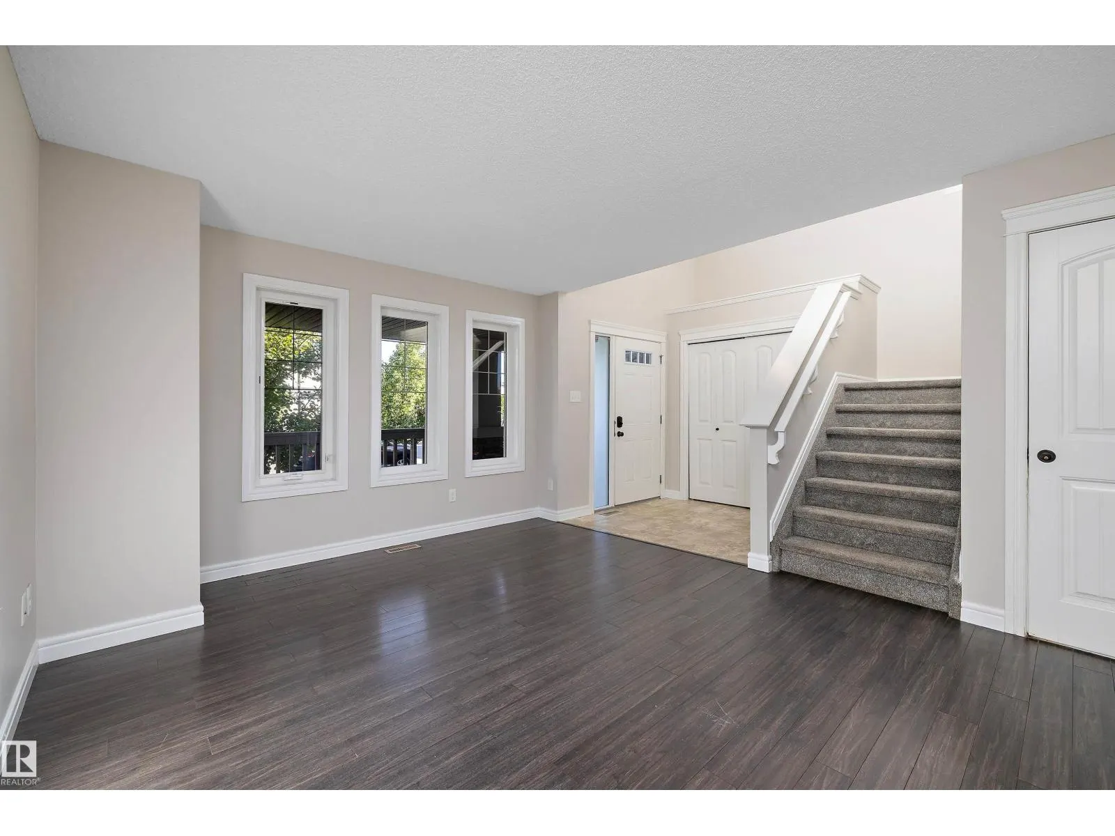 1104 161 ST SW