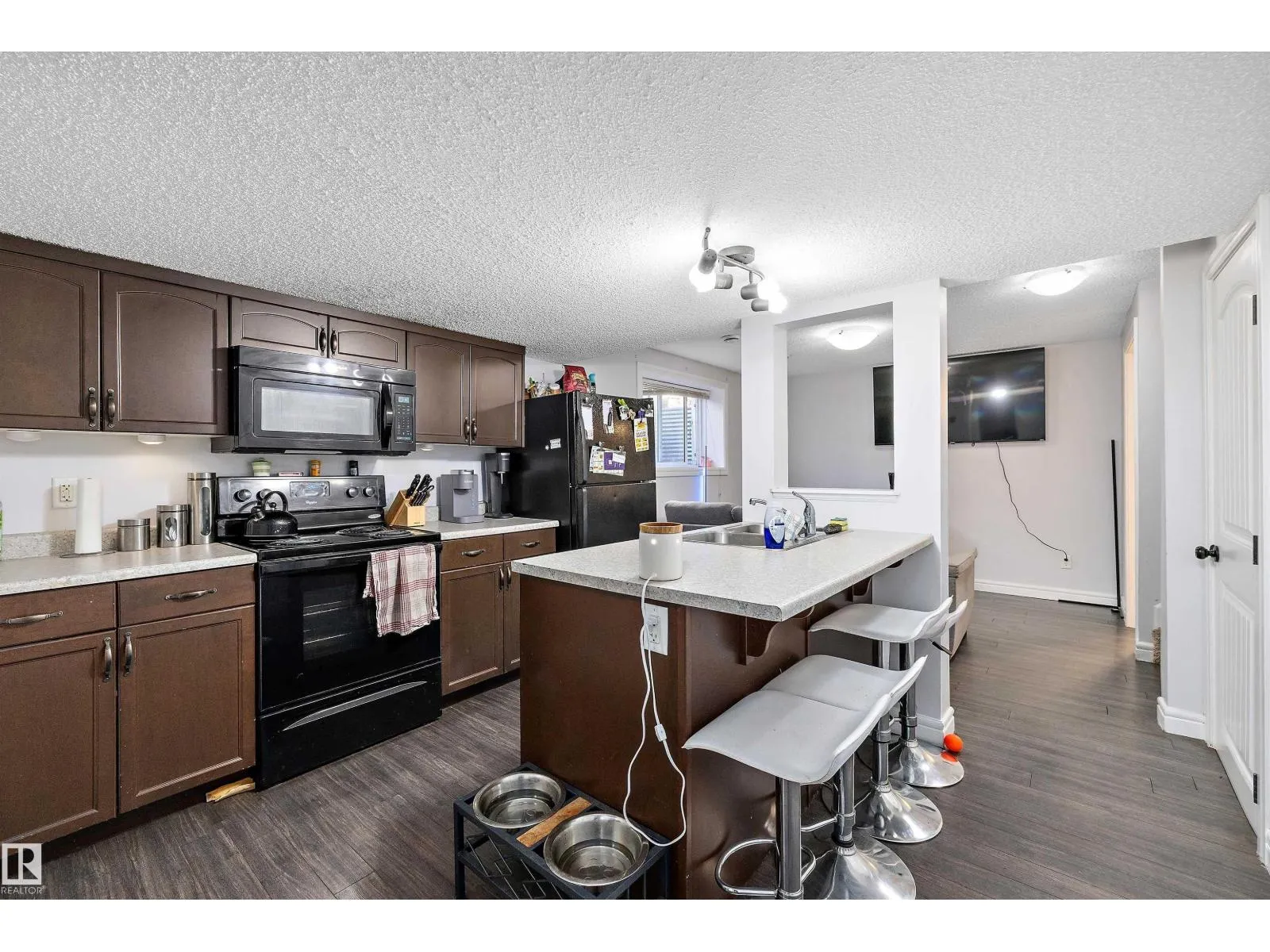 1104 161 ST SW