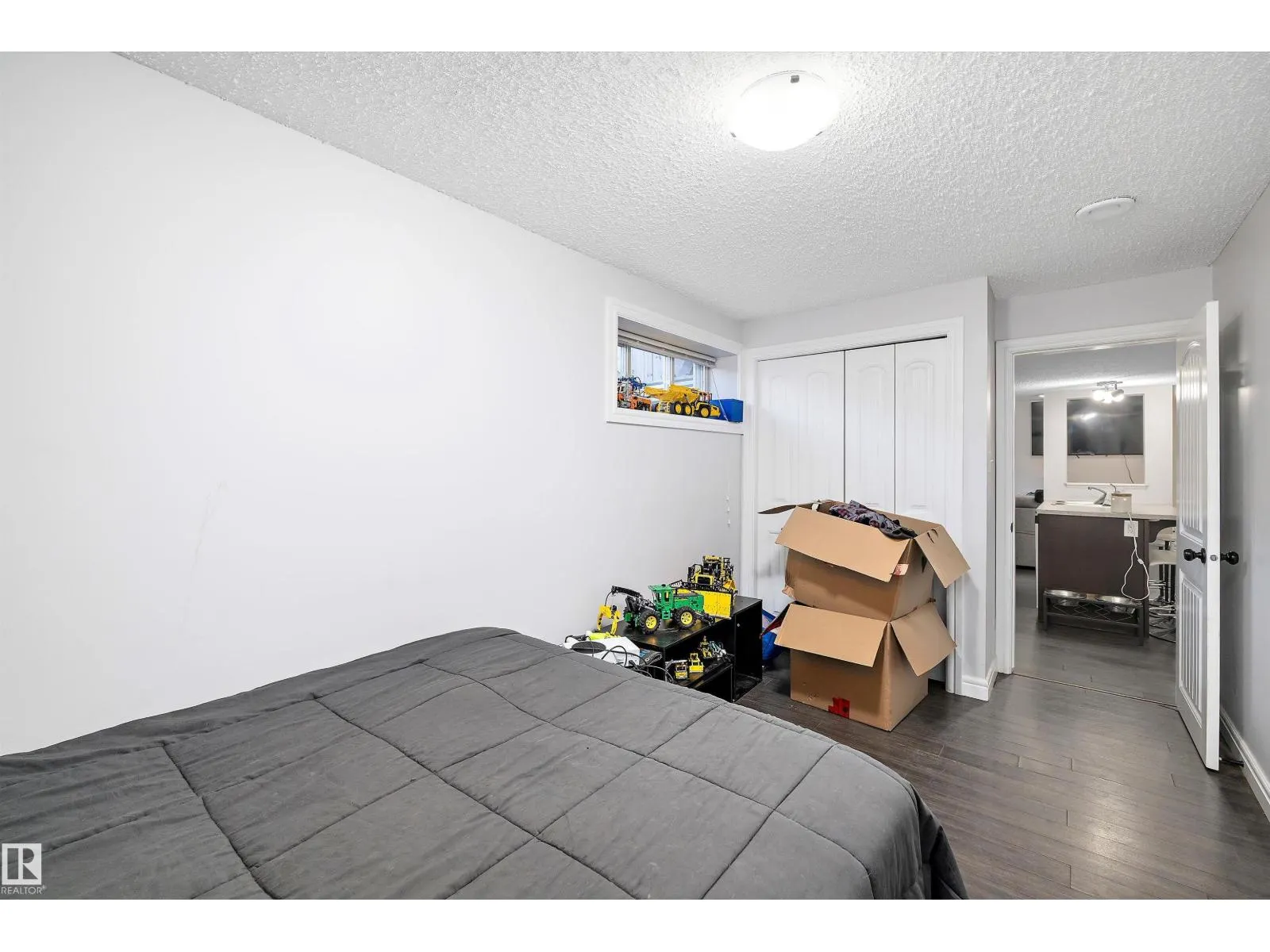 1104 161 ST SW
