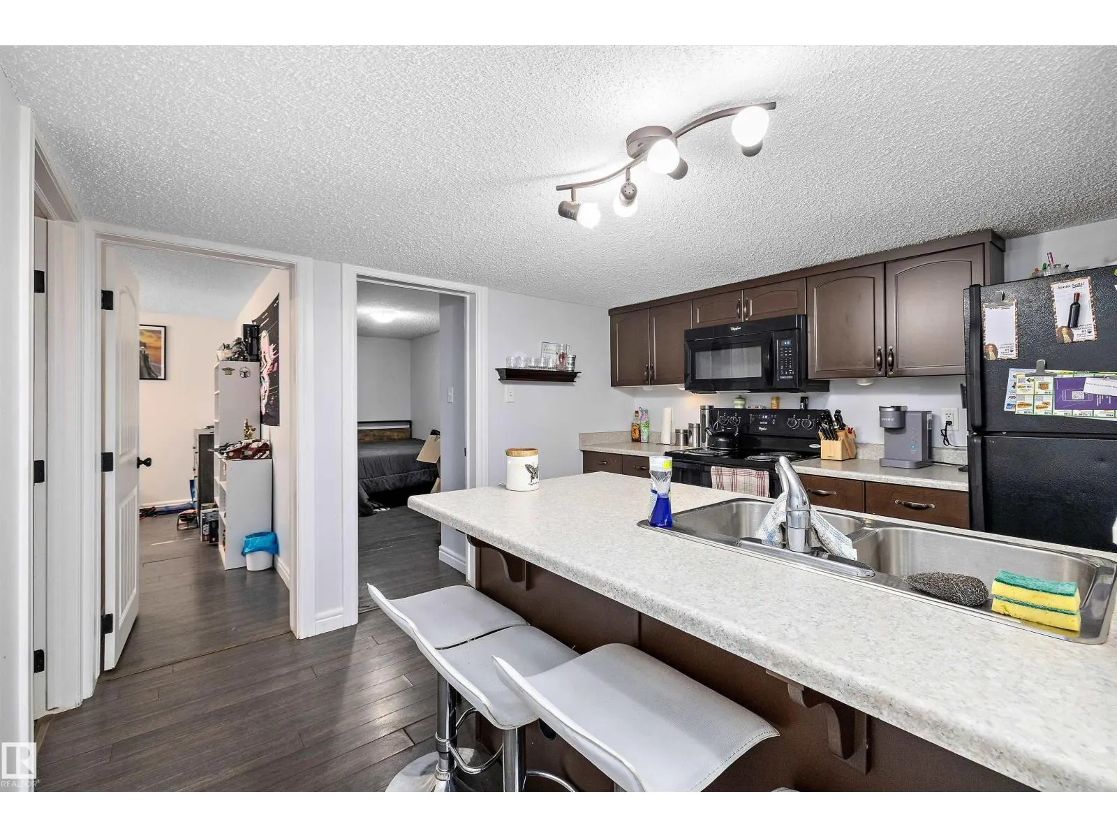 1104 161 ST SW