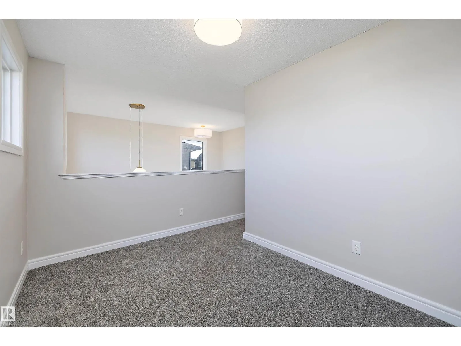 1104 161 ST SW