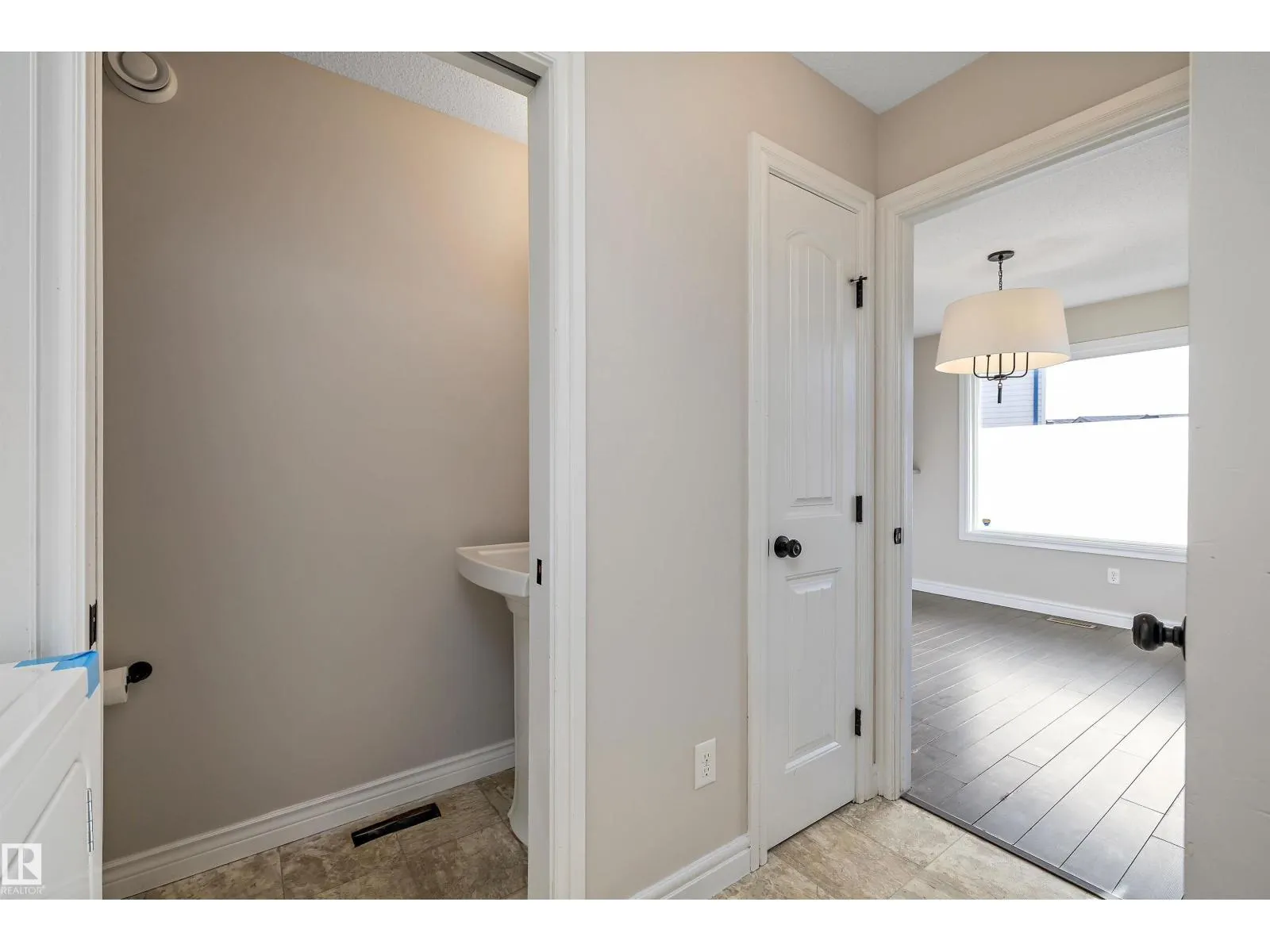 1104 161 ST SW