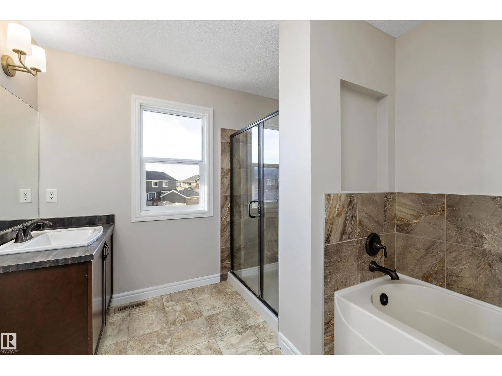 1104 161 ST SW