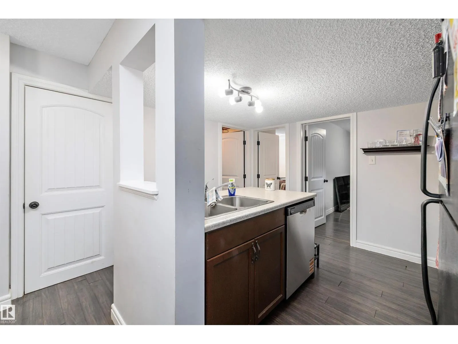 1104 161 ST SW