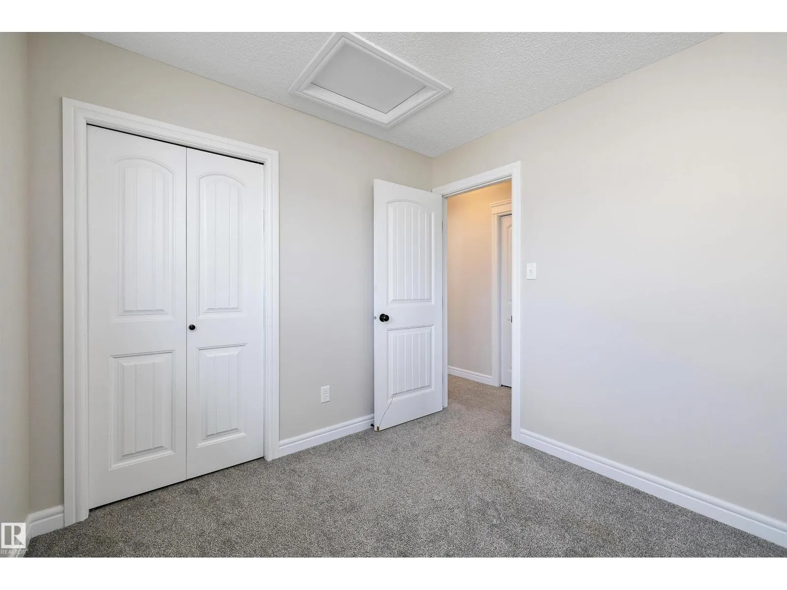 1104 161 ST SW