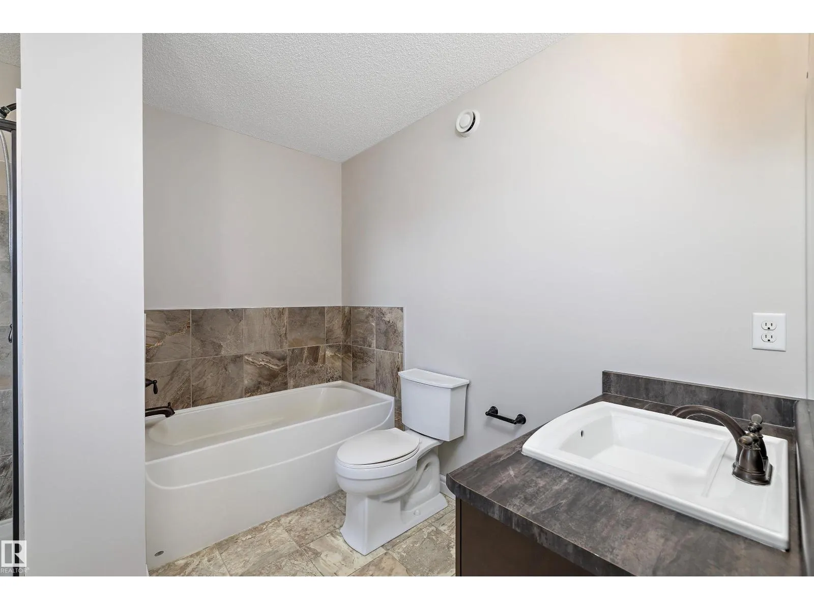 1104 161 ST SW