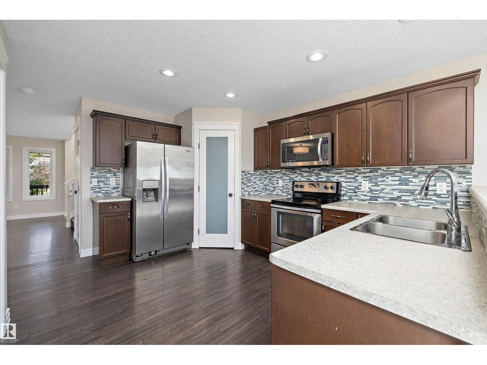 1104 161 ST SW