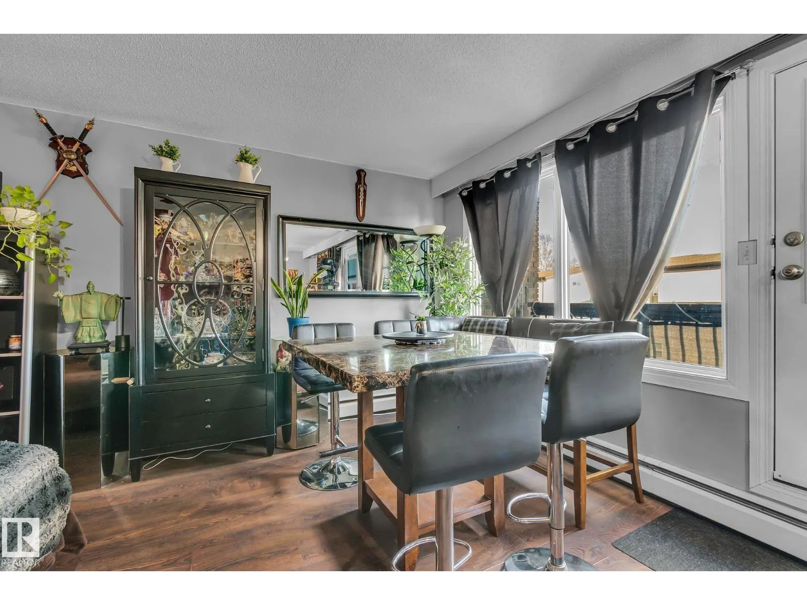 #202 7805 159 ST NW