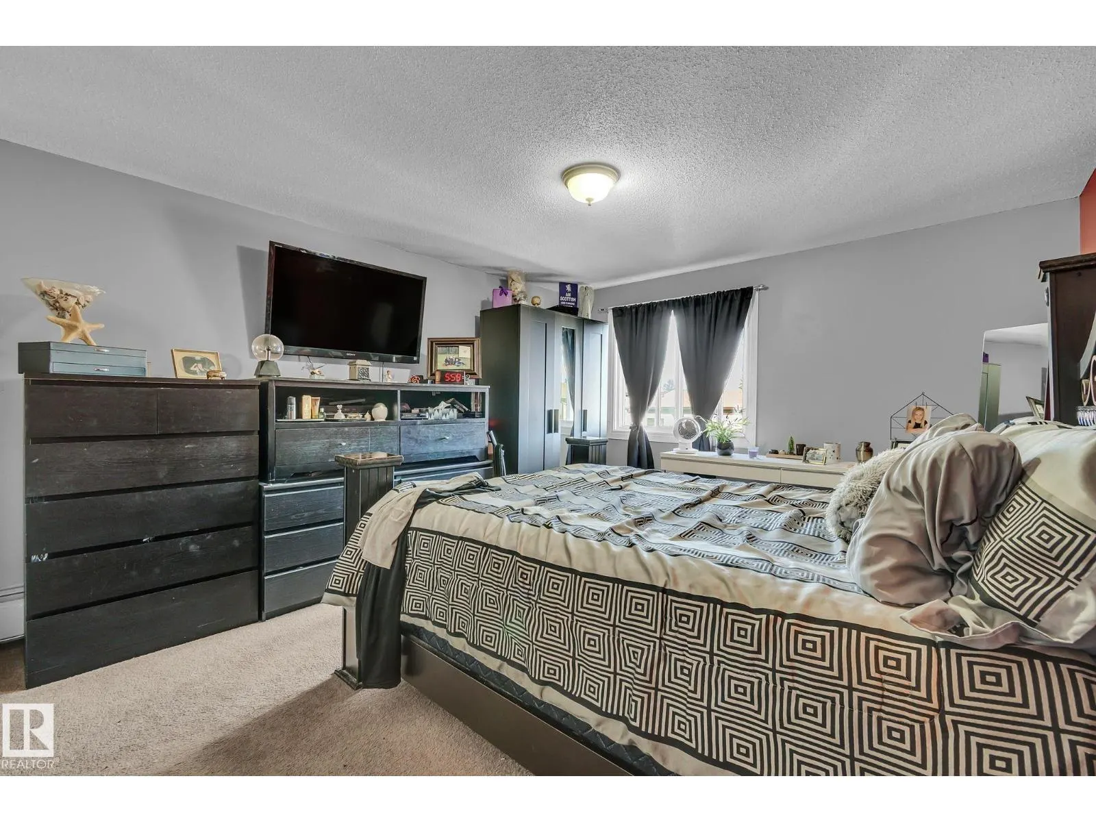 #202 7805 159 ST NW