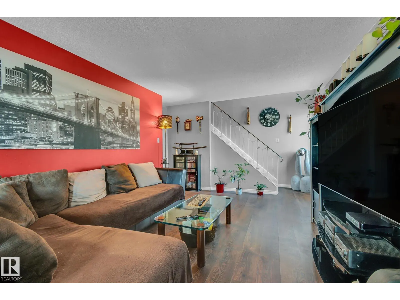 #202 7805 159 ST NW