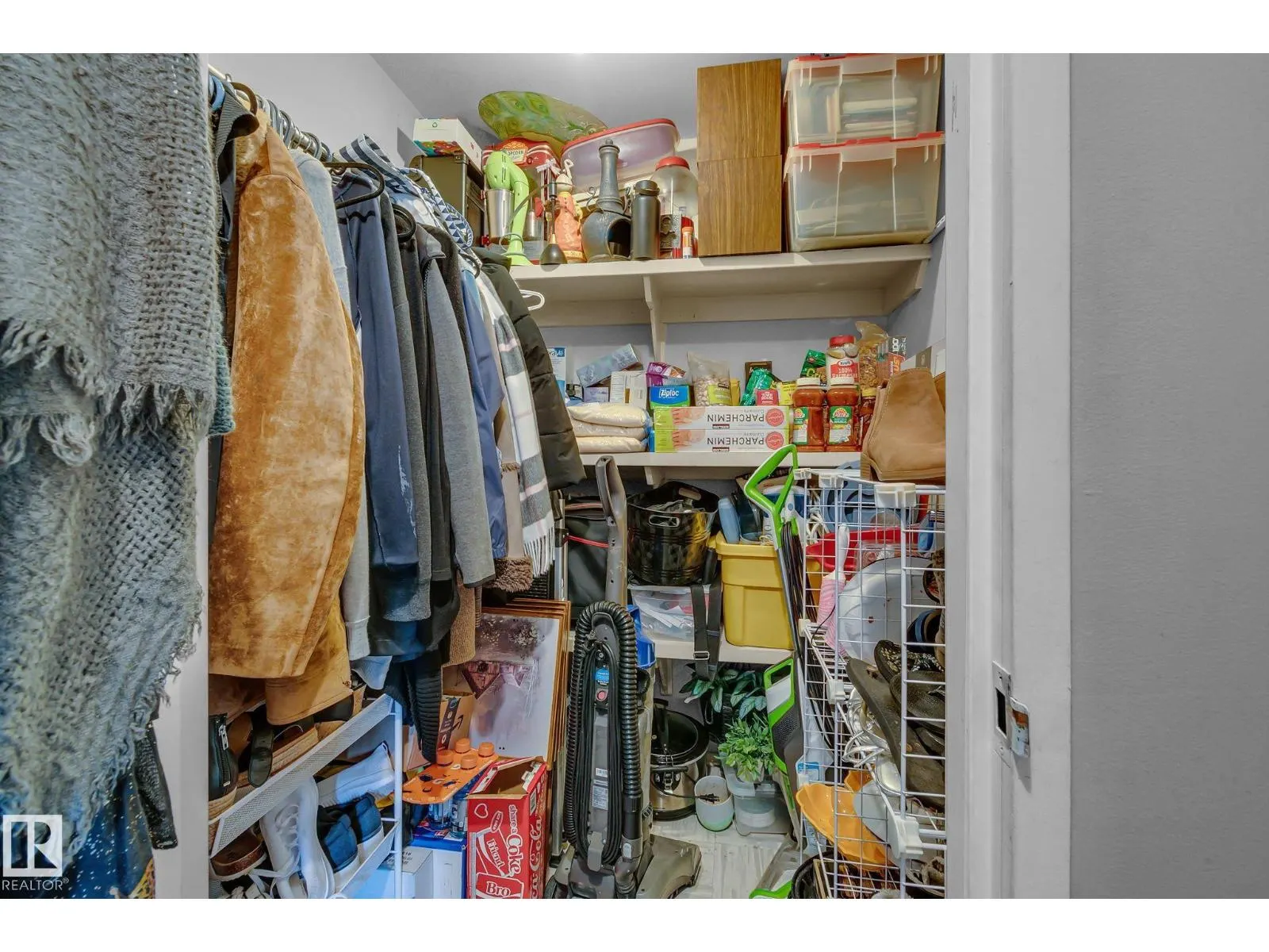 #202 7805 159 ST NW