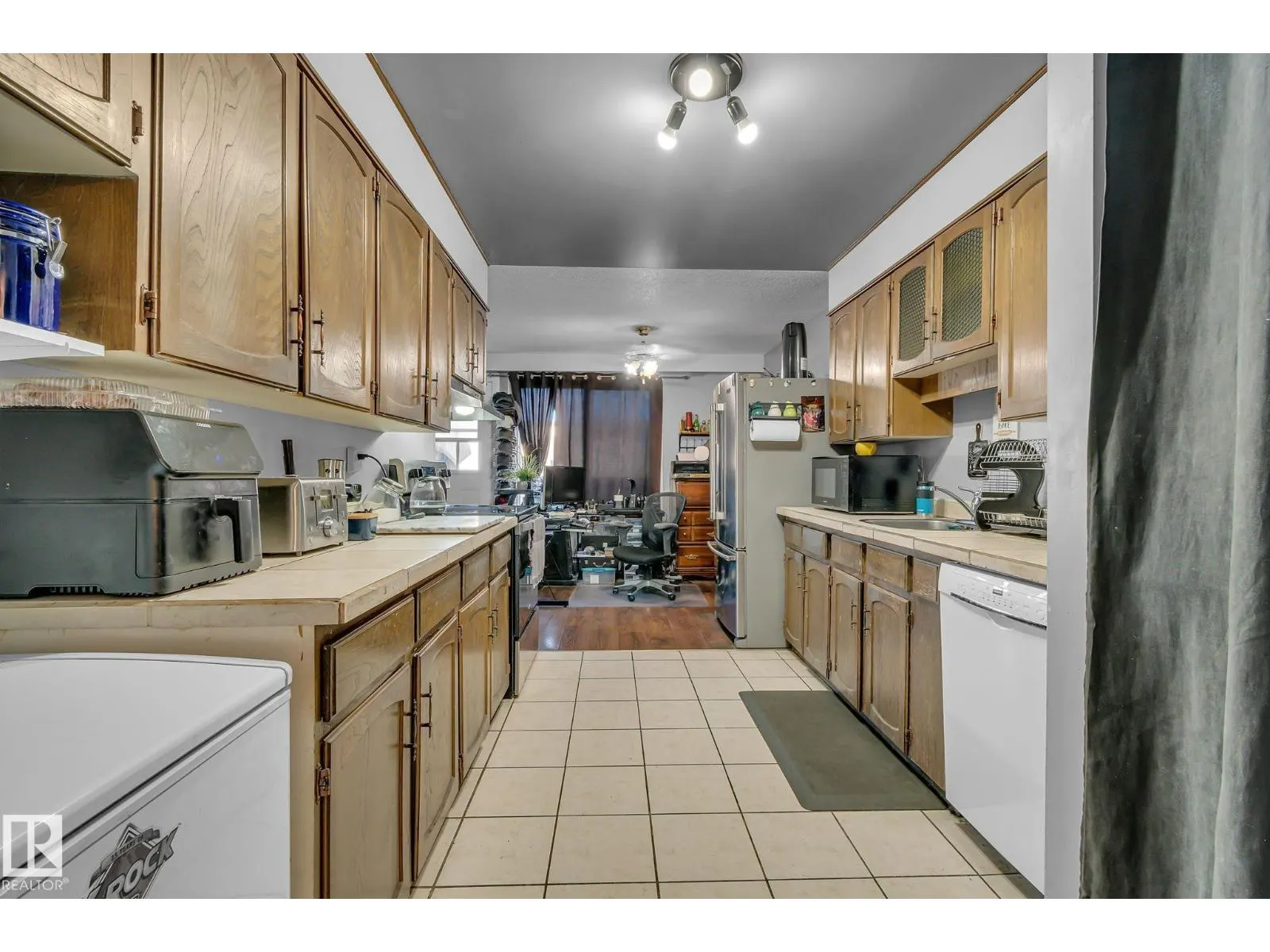 #202 7805 159 ST NW