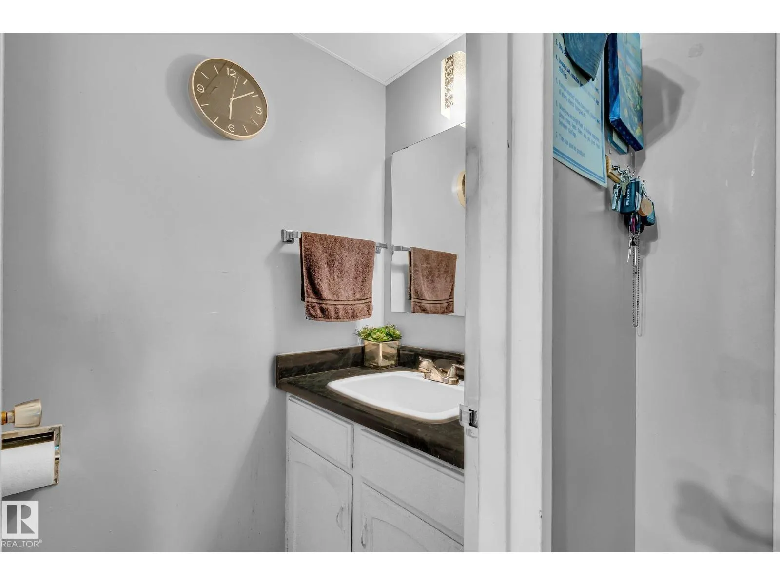 #202 7805 159 ST NW