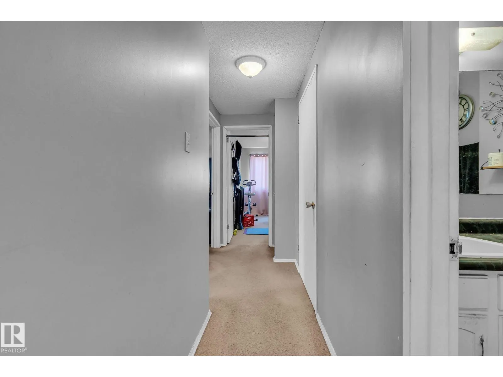 #202 7805 159 ST NW