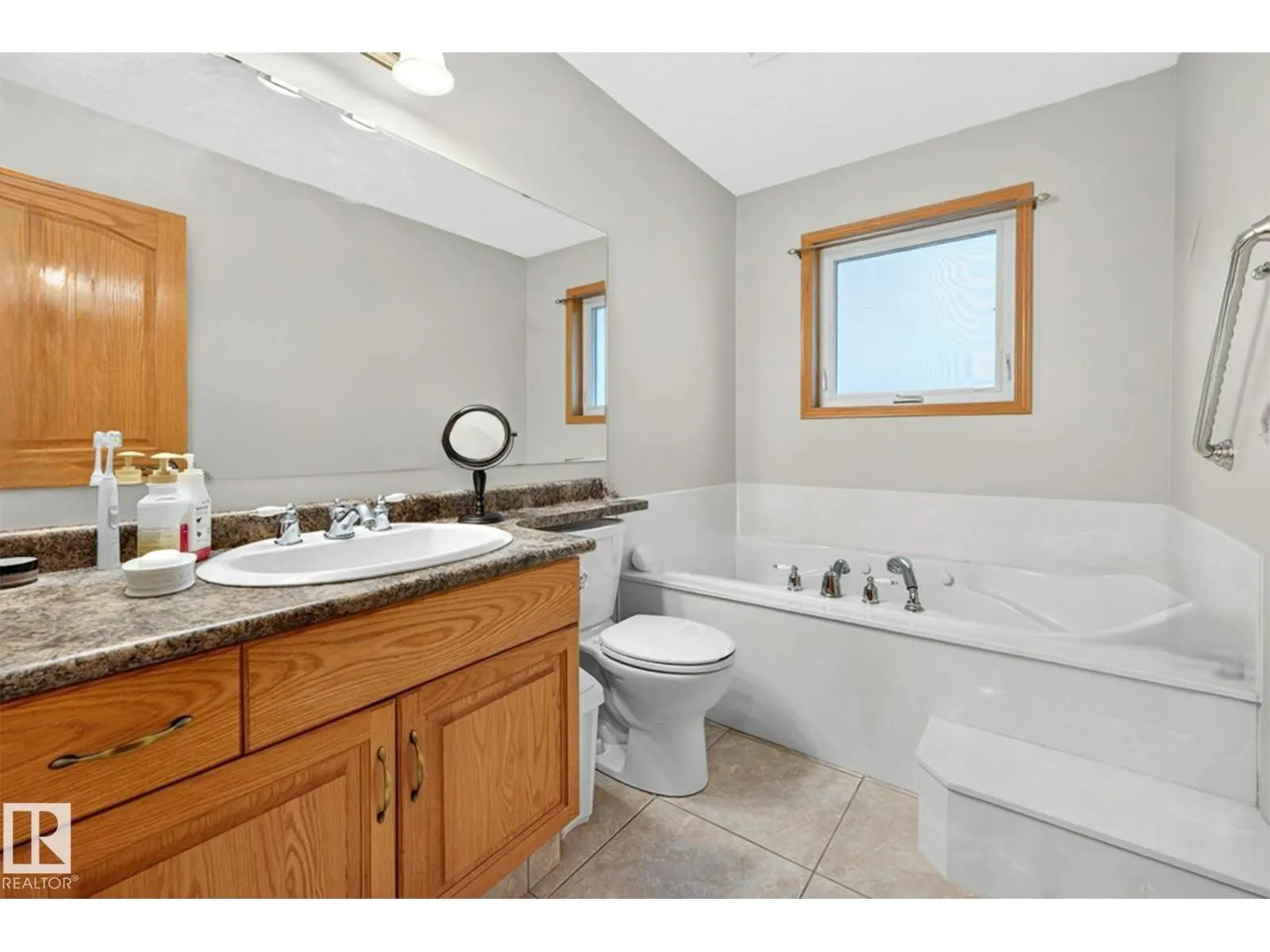 15711 135 ST NW