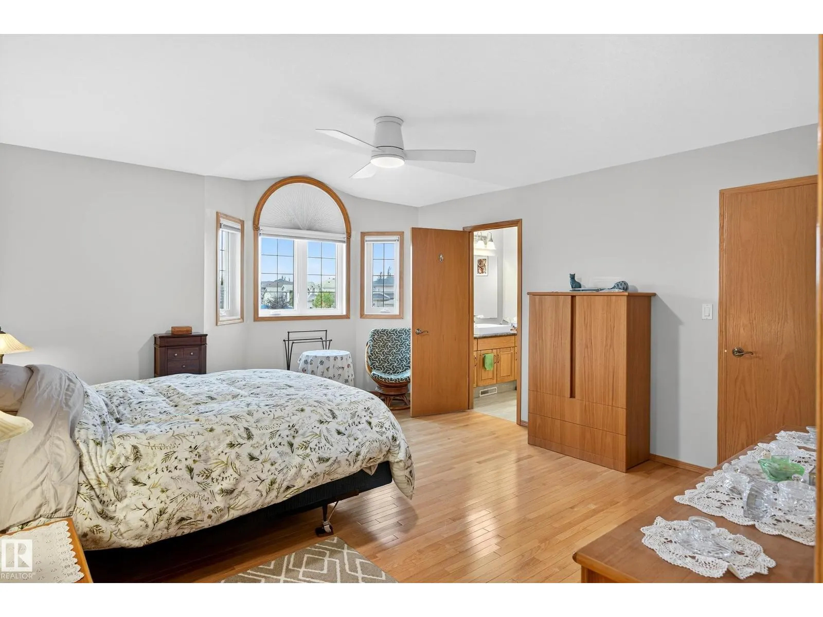 15711 135 ST NW