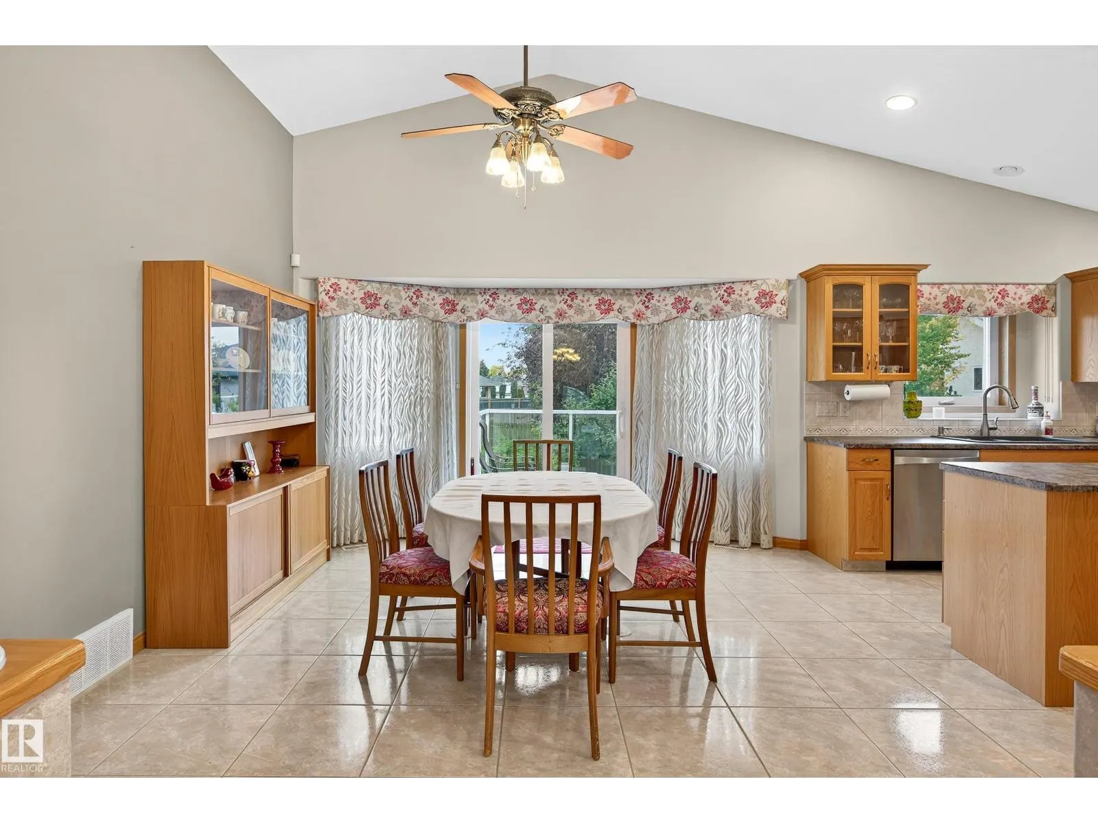 15711 135 ST NW