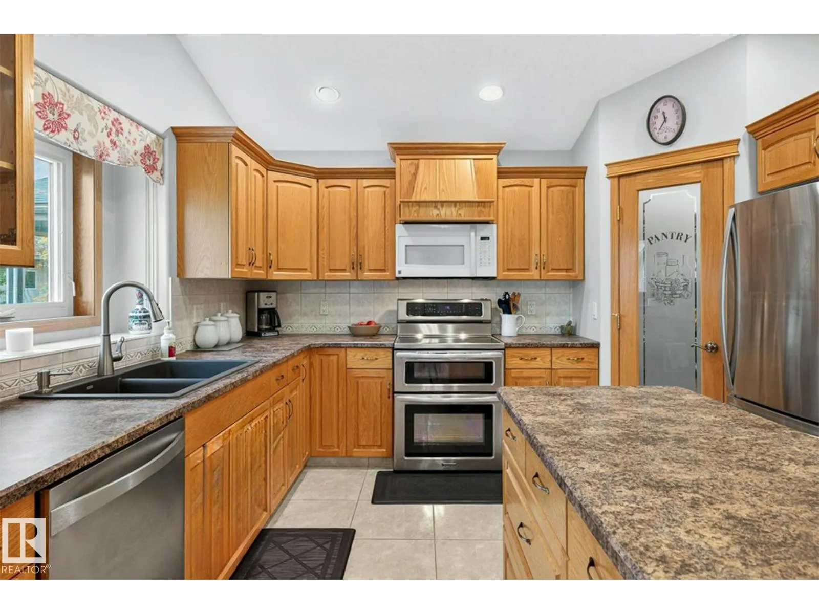 15711 135 ST NW