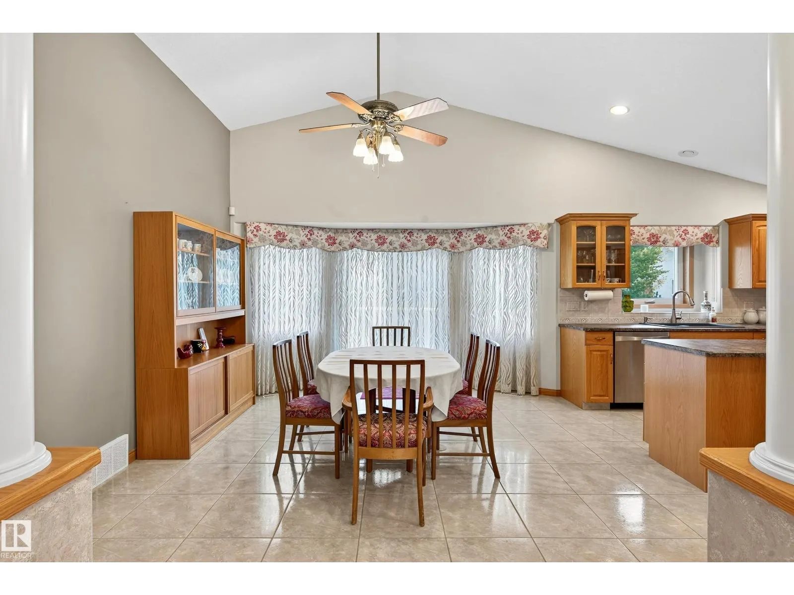 15711 135 ST NW