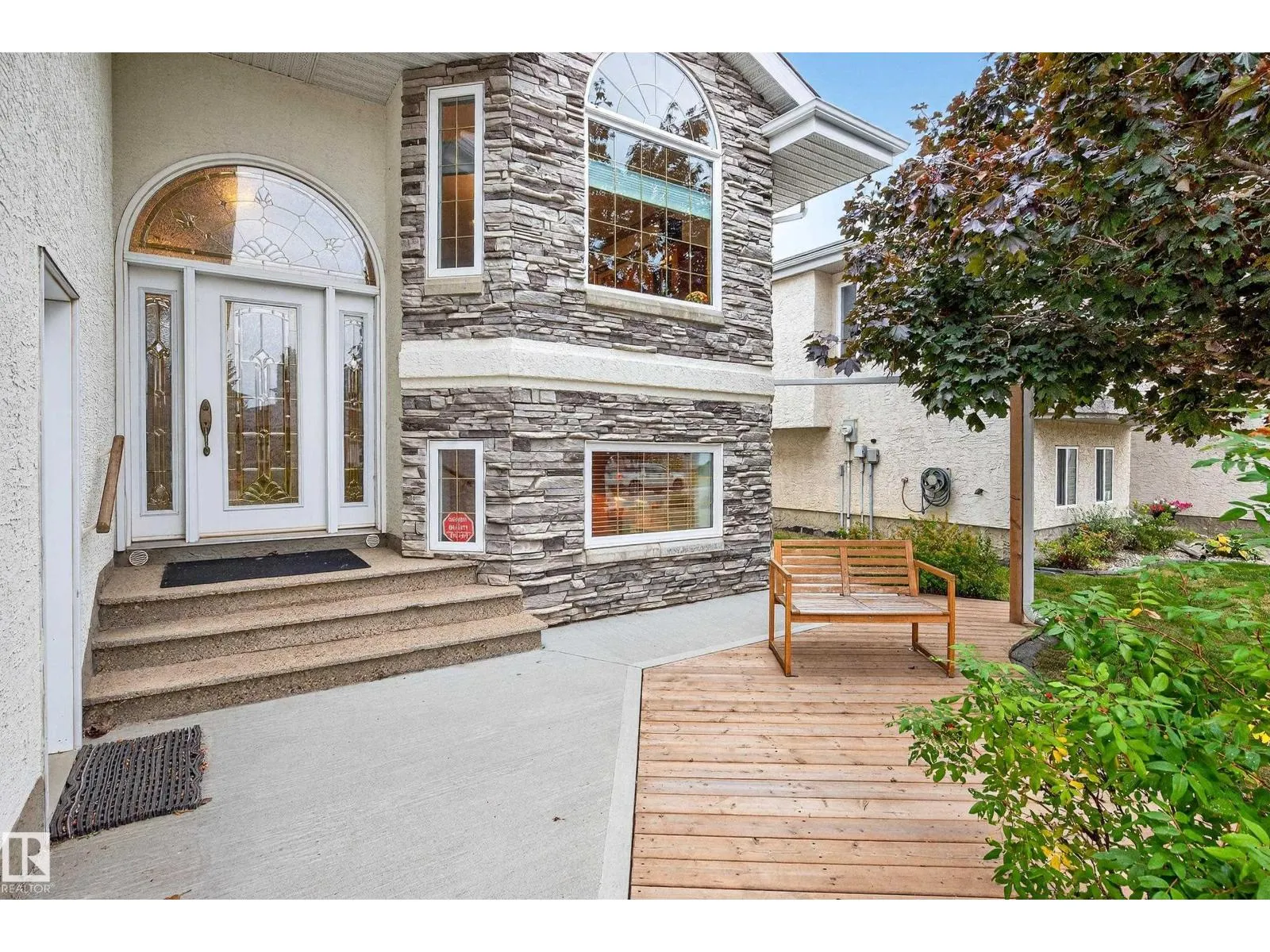 15711 135 ST NW