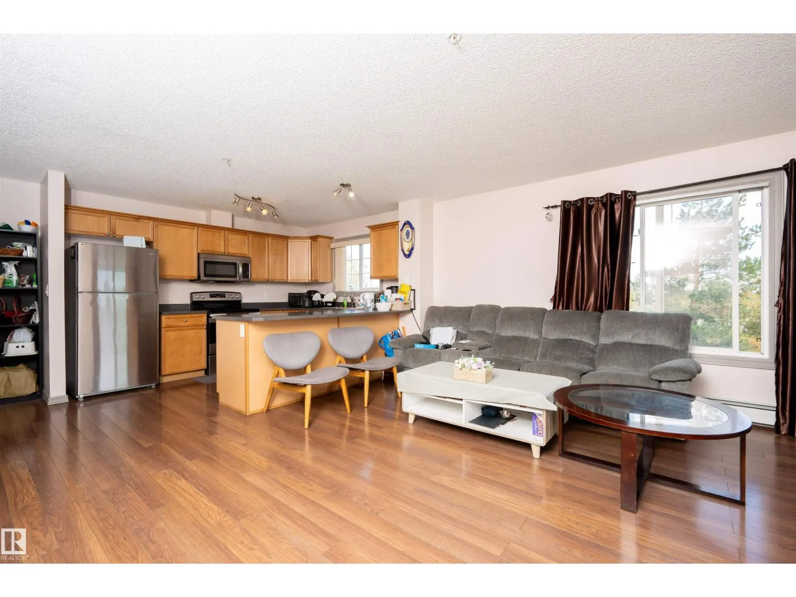 #319 4407 23 ST NW