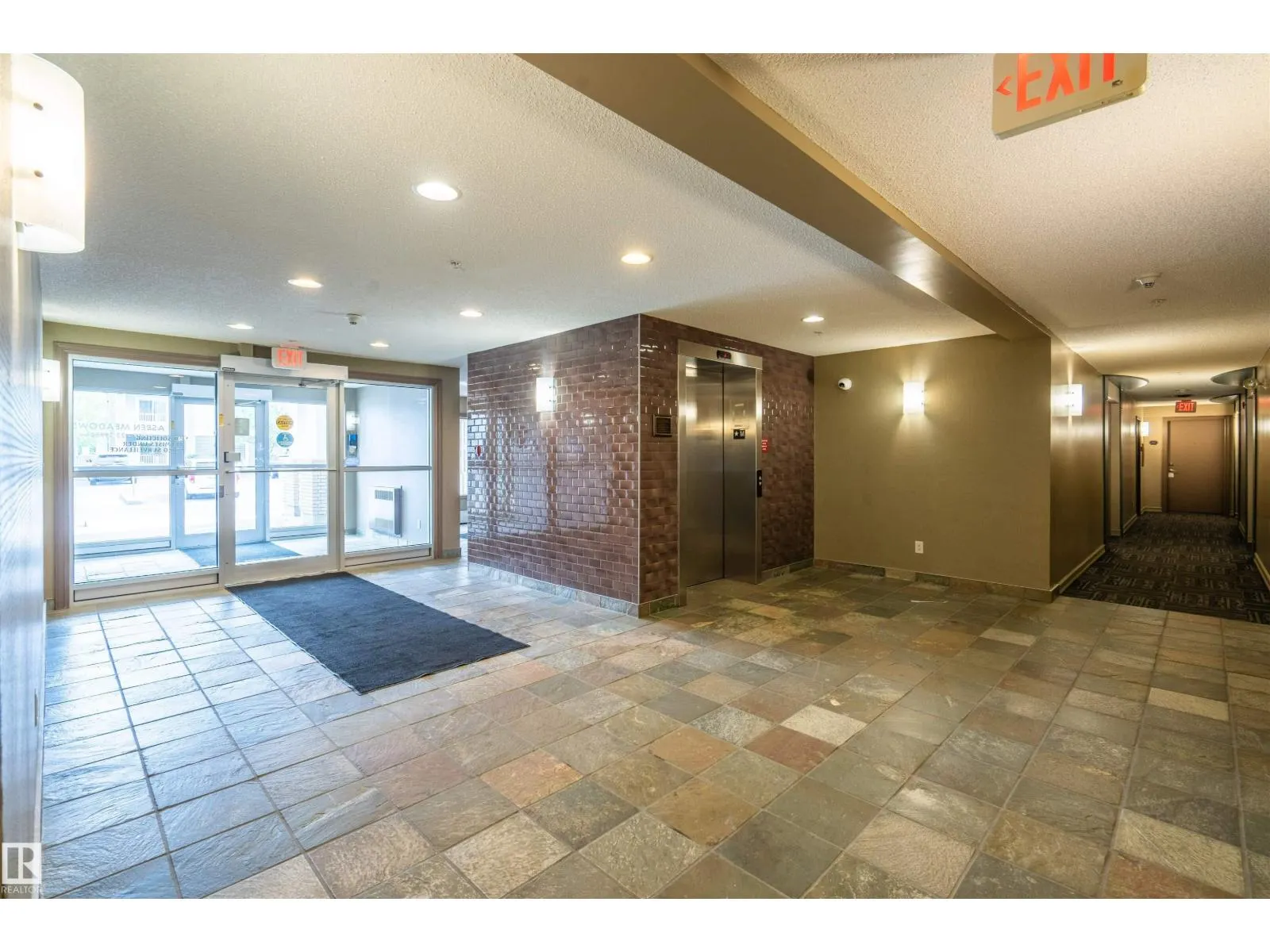 #319 4407 23 ST NW