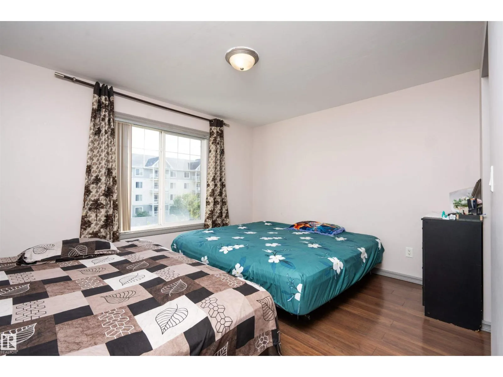 #319 4407 23 ST NW
