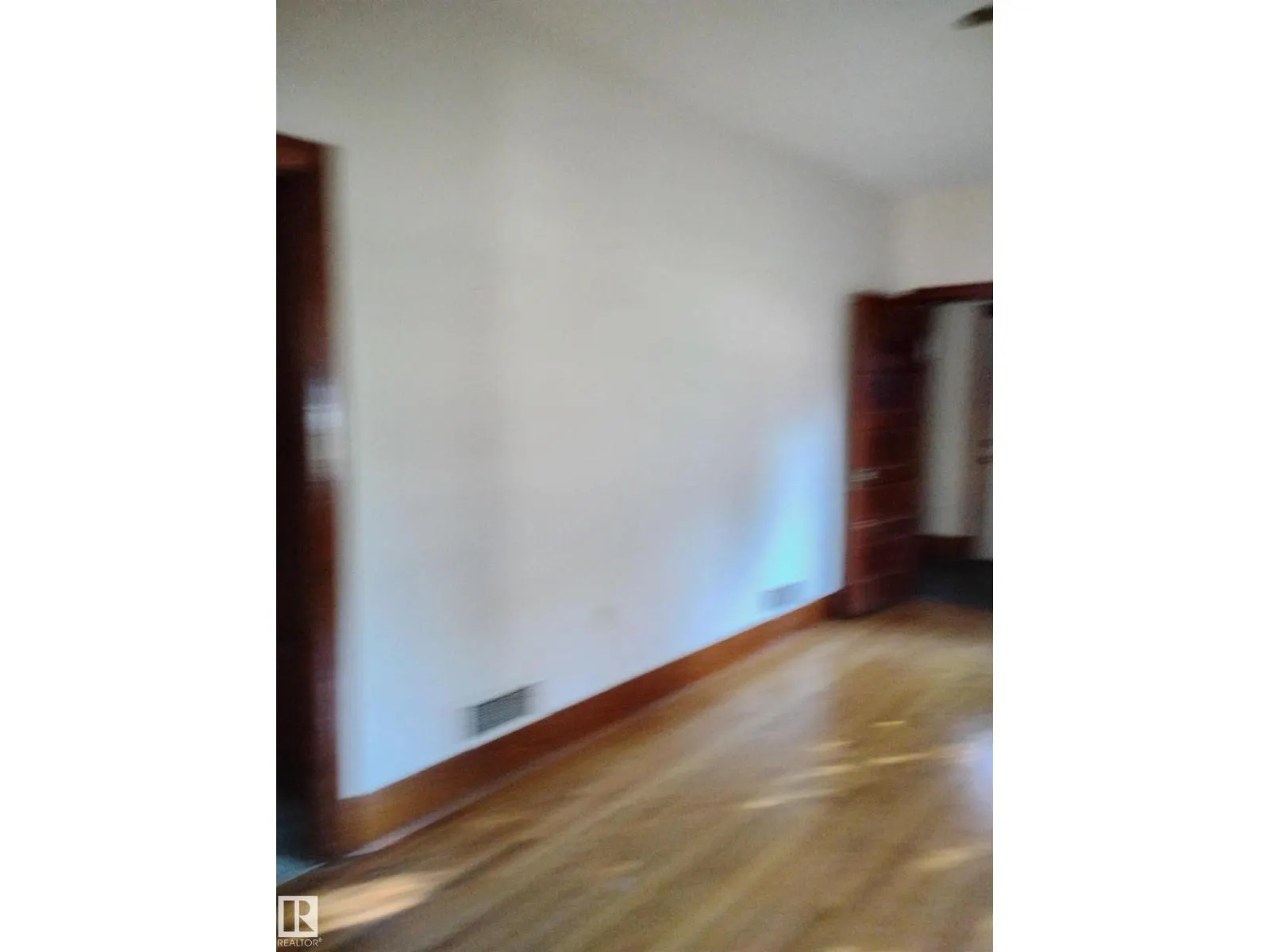 4924 53 ST