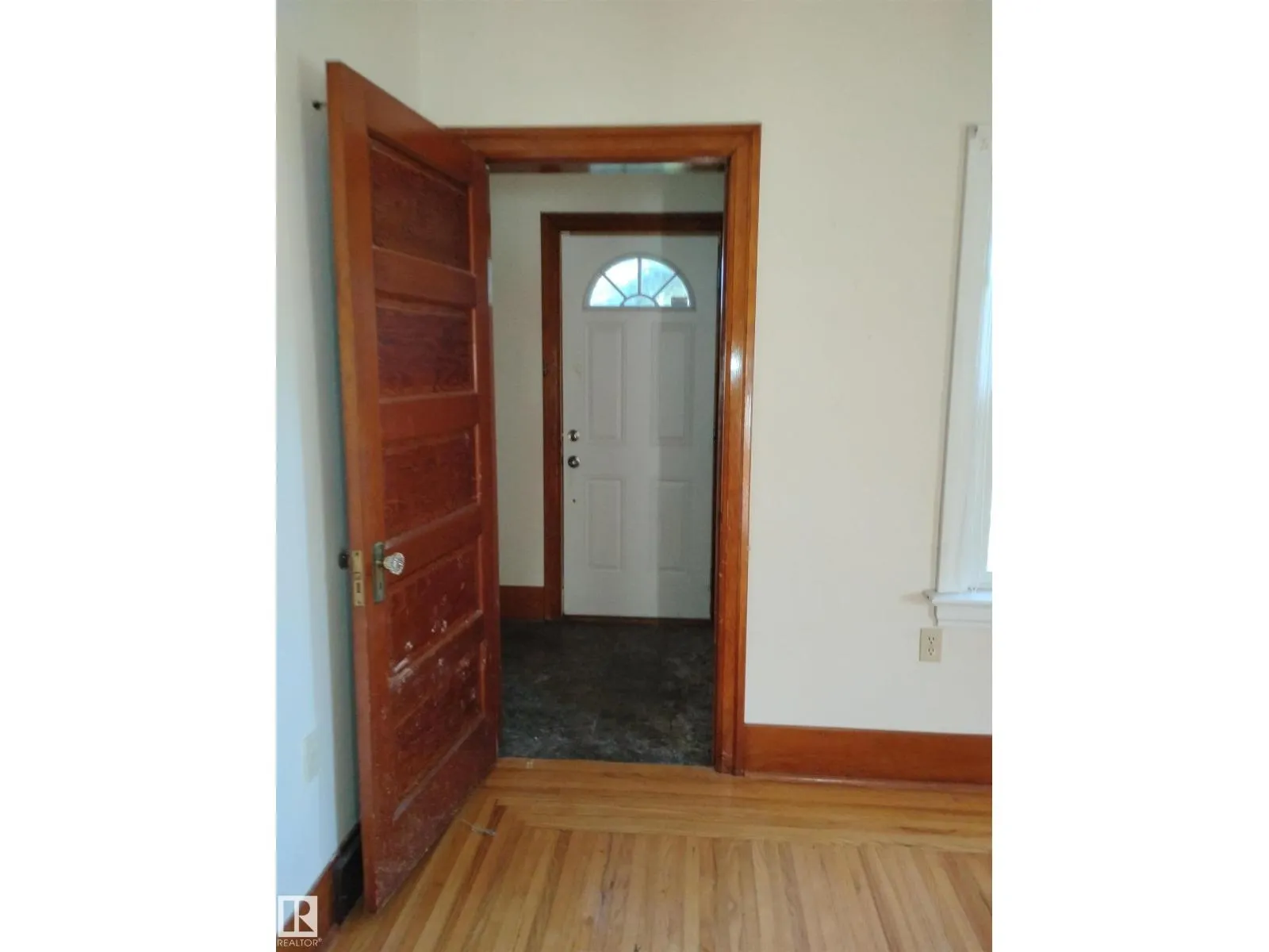 4924 53 ST