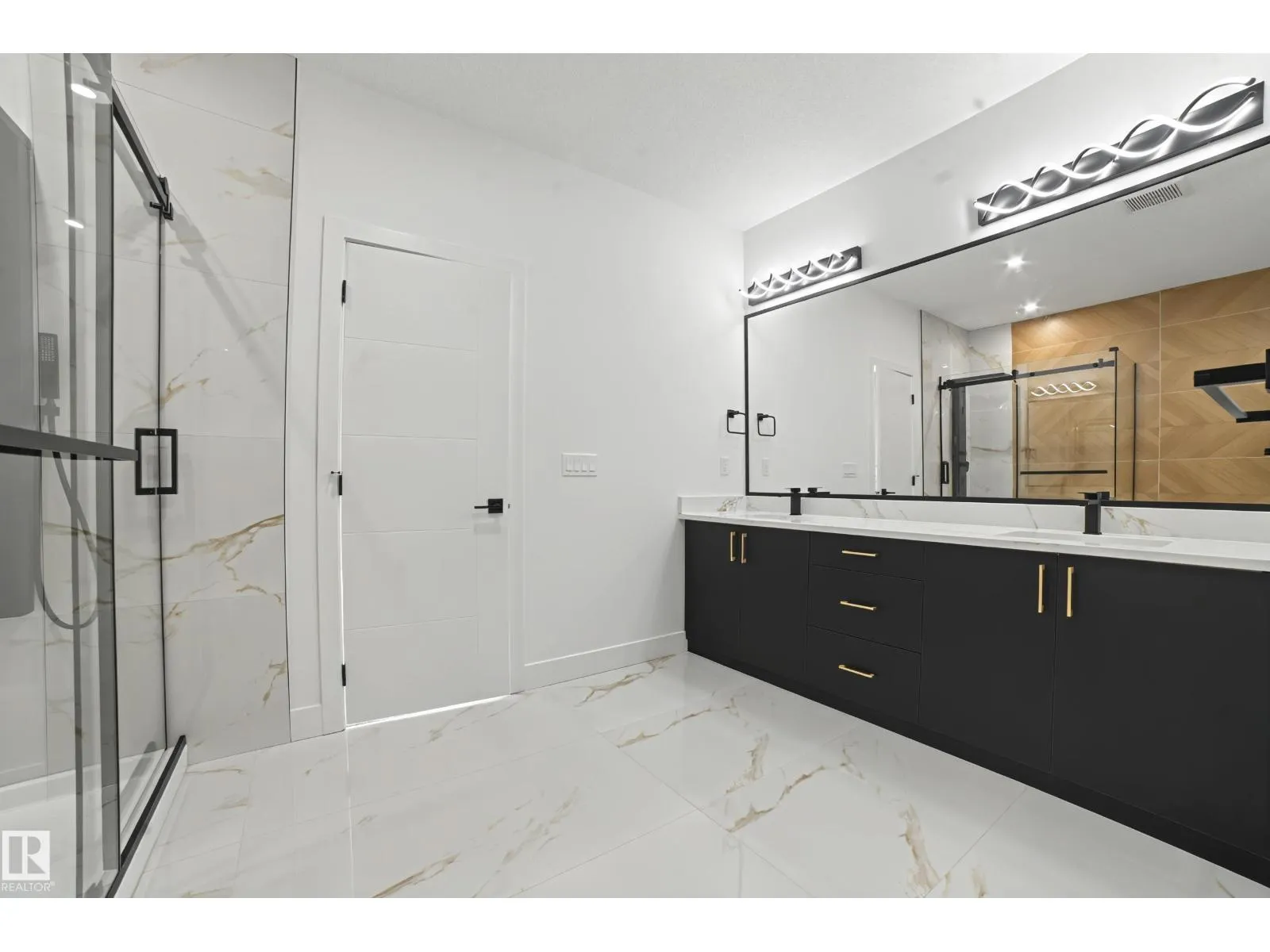 2729 64 AV NE
