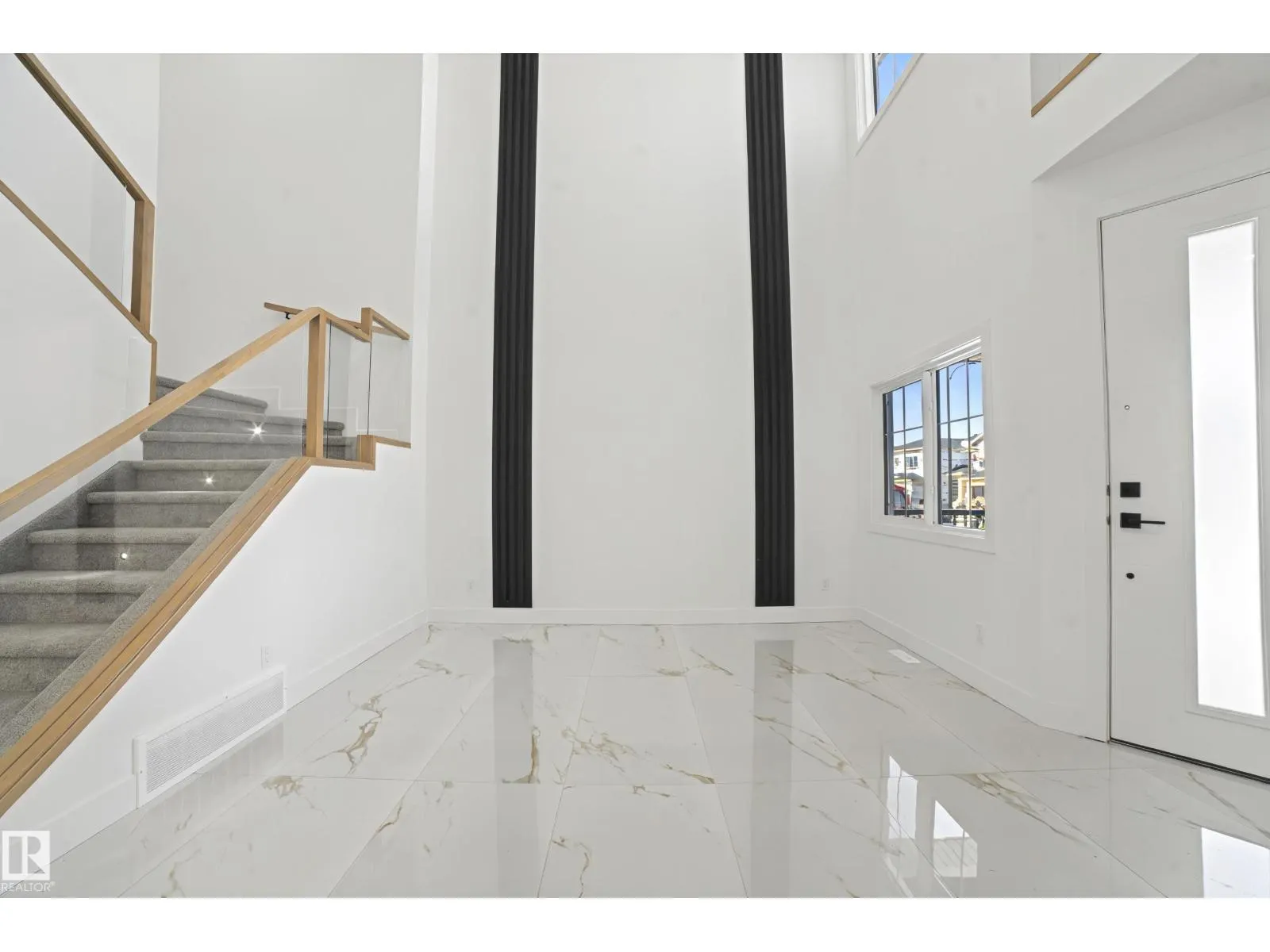 2729 64 AV NE