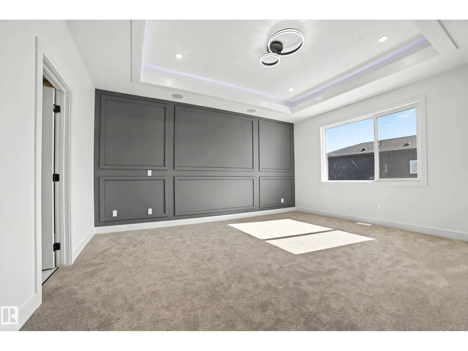 2729 64 AV NE
