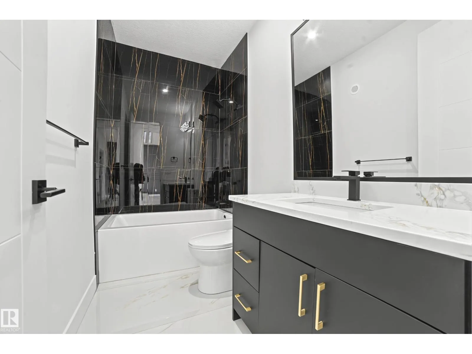 2729 64 AV NE
