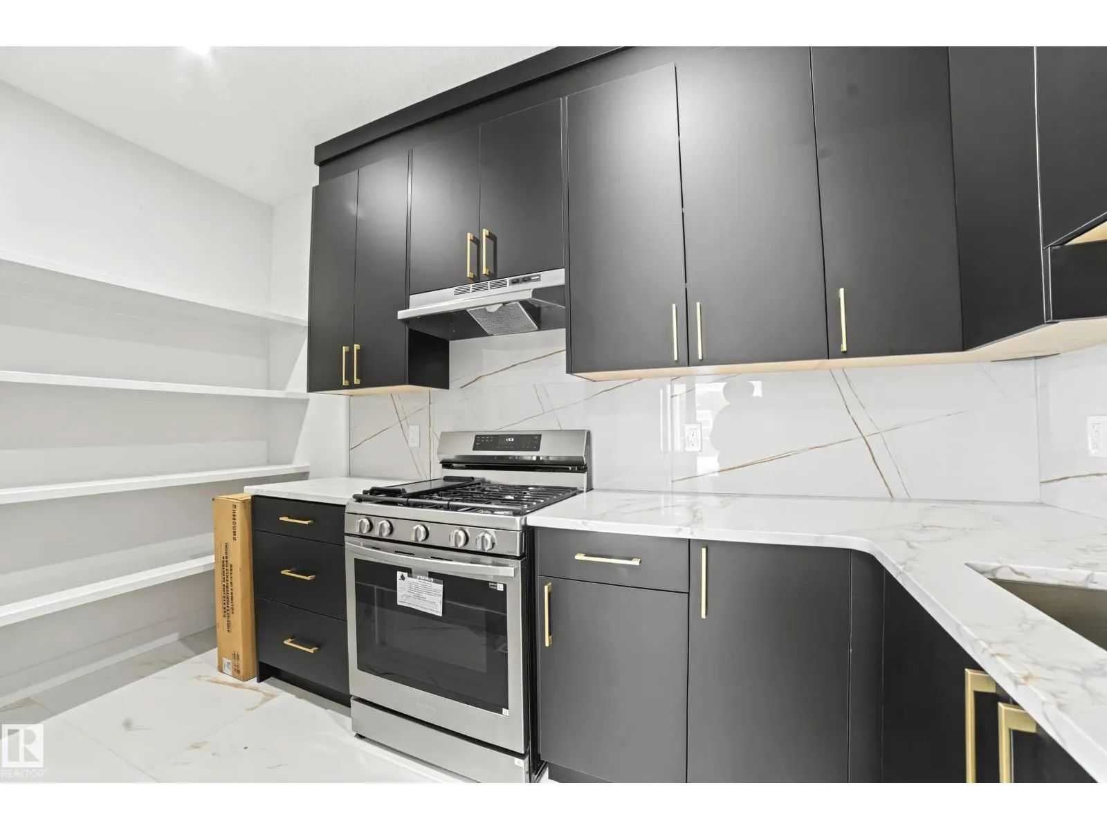 2729 64 AV NE