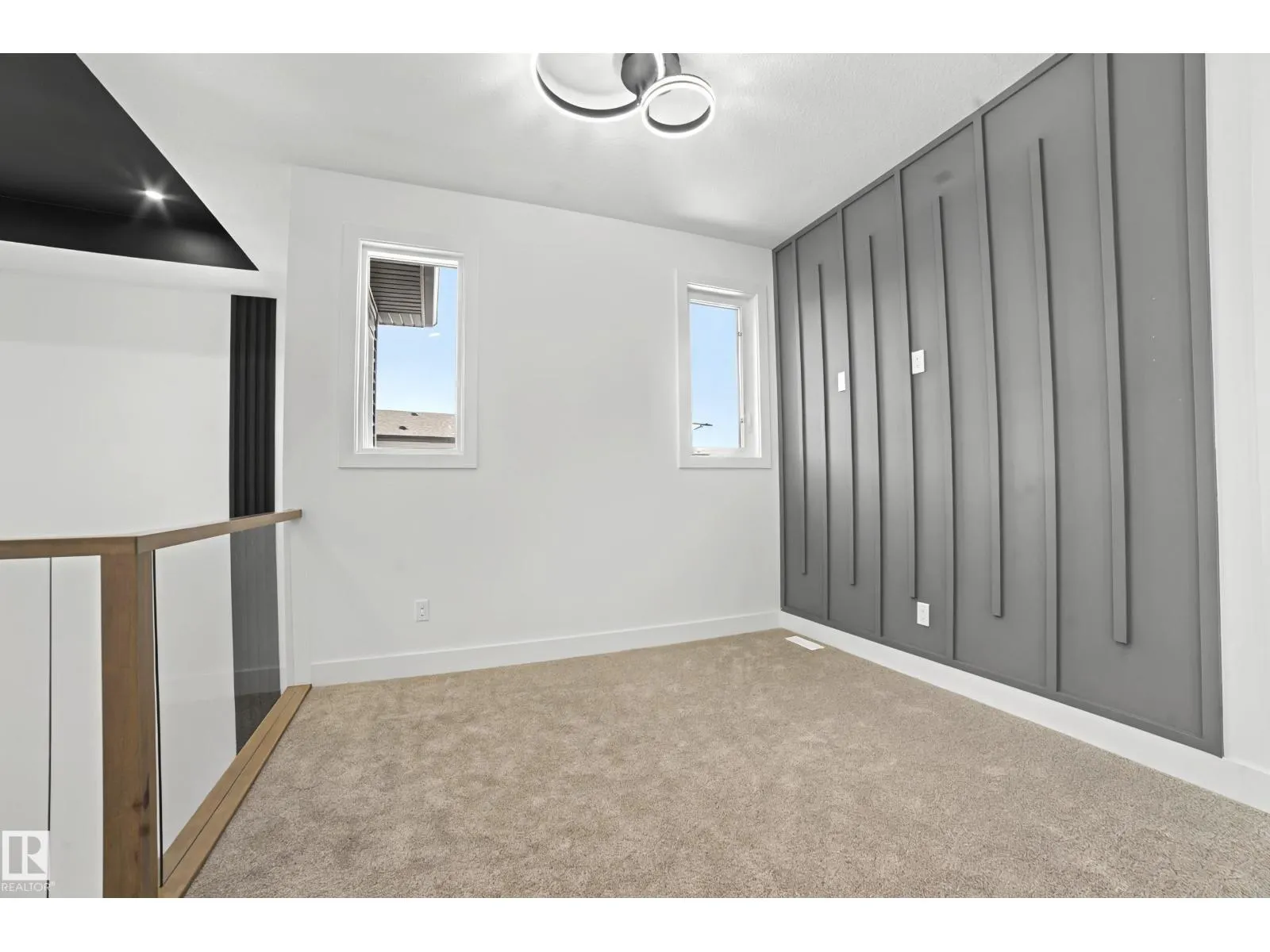 2729 64 AV NE