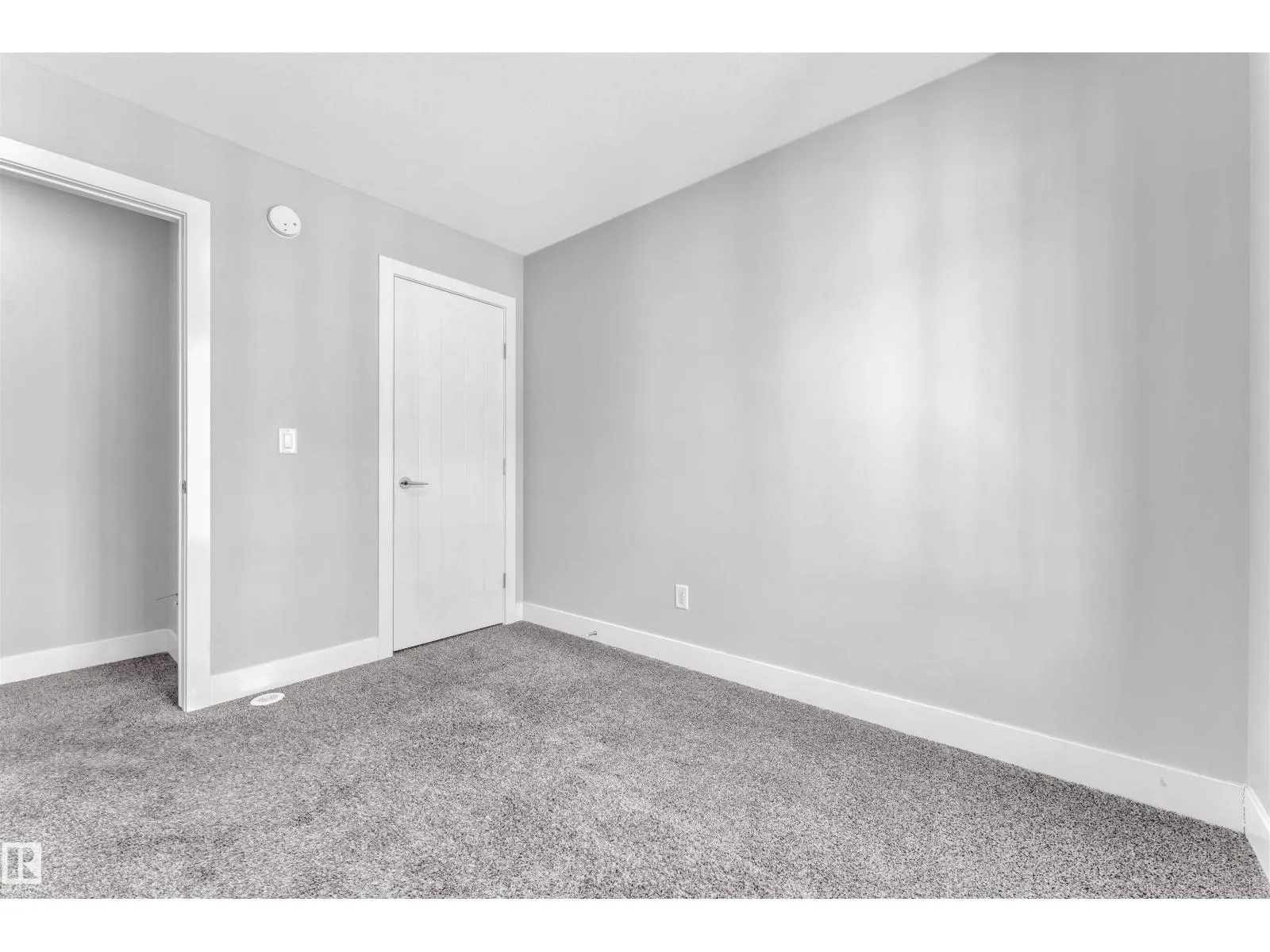 #38 1508 105 ST NW