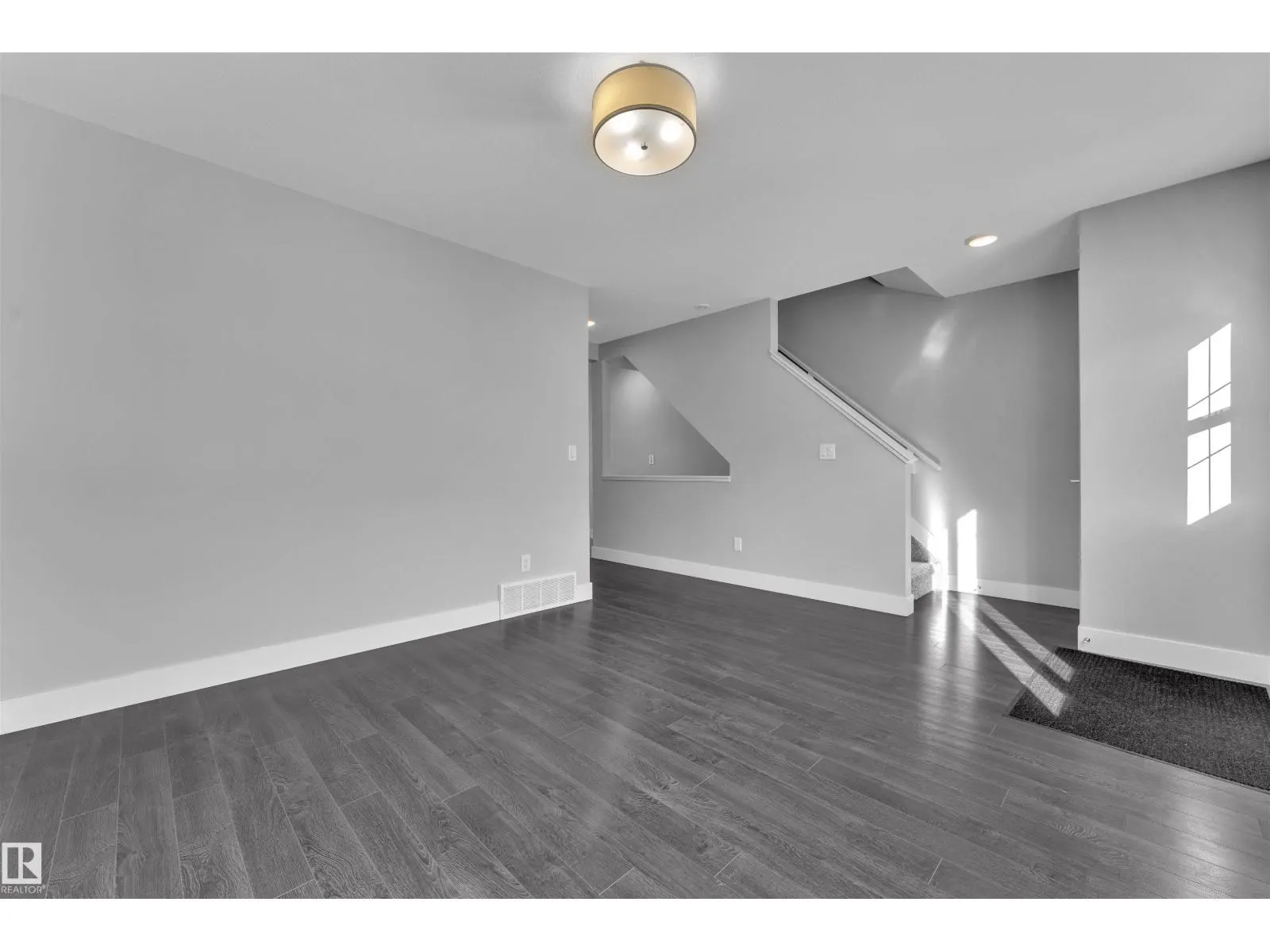 #38 1508 105 ST NW