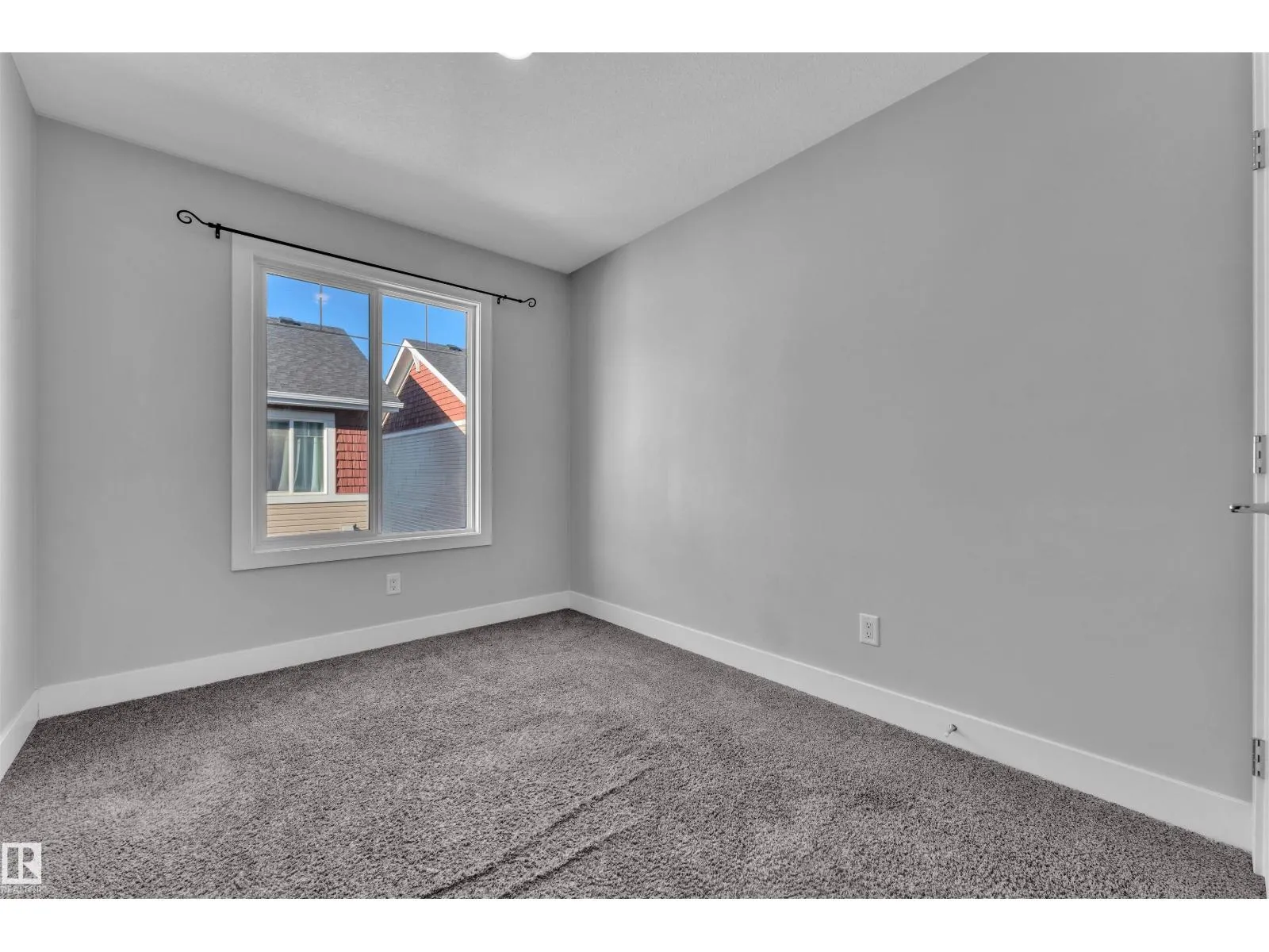 #38 1508 105 ST NW